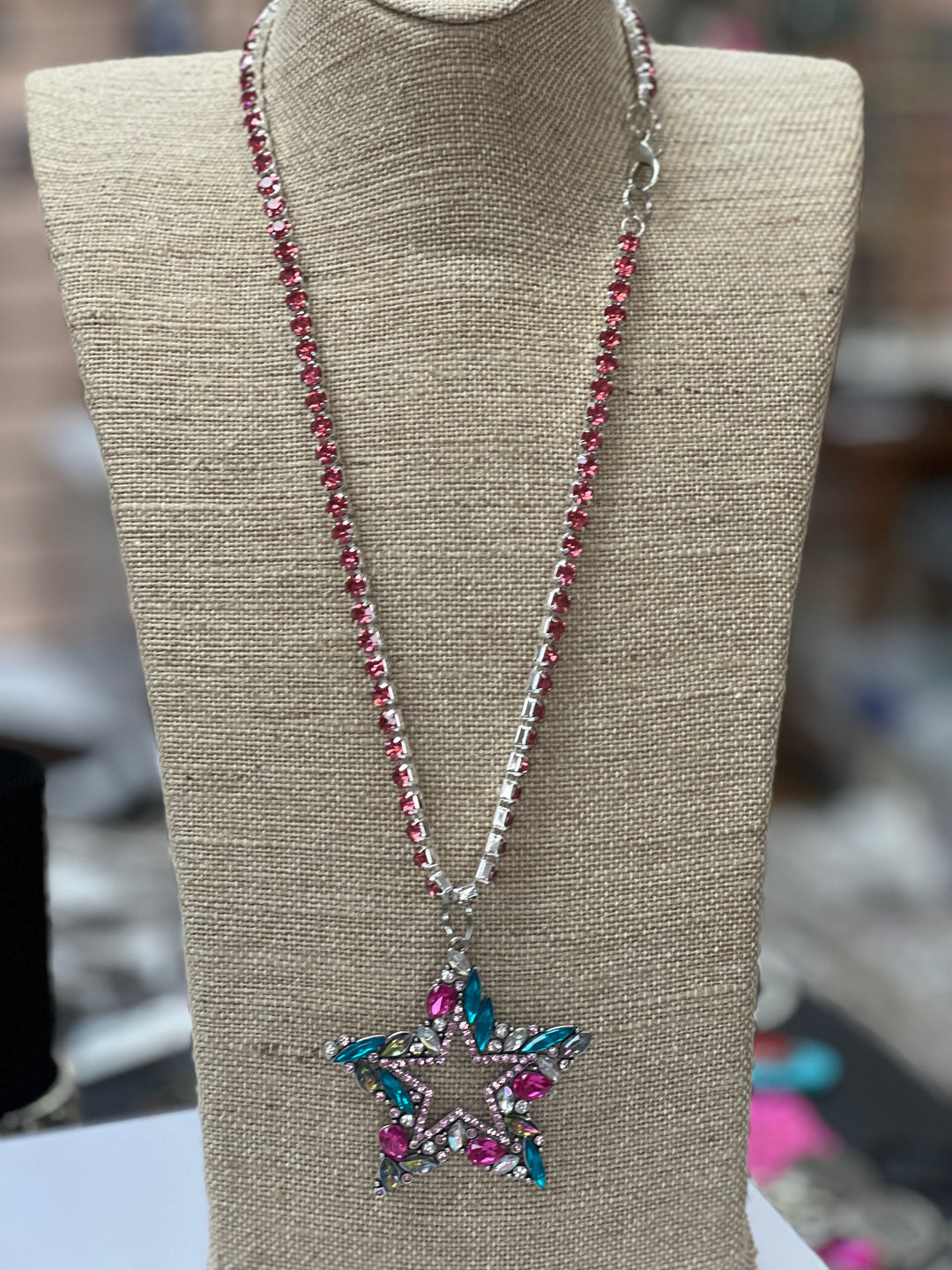 ATG DOORBUSTER Bling Star Necklace on Simply Obsessed