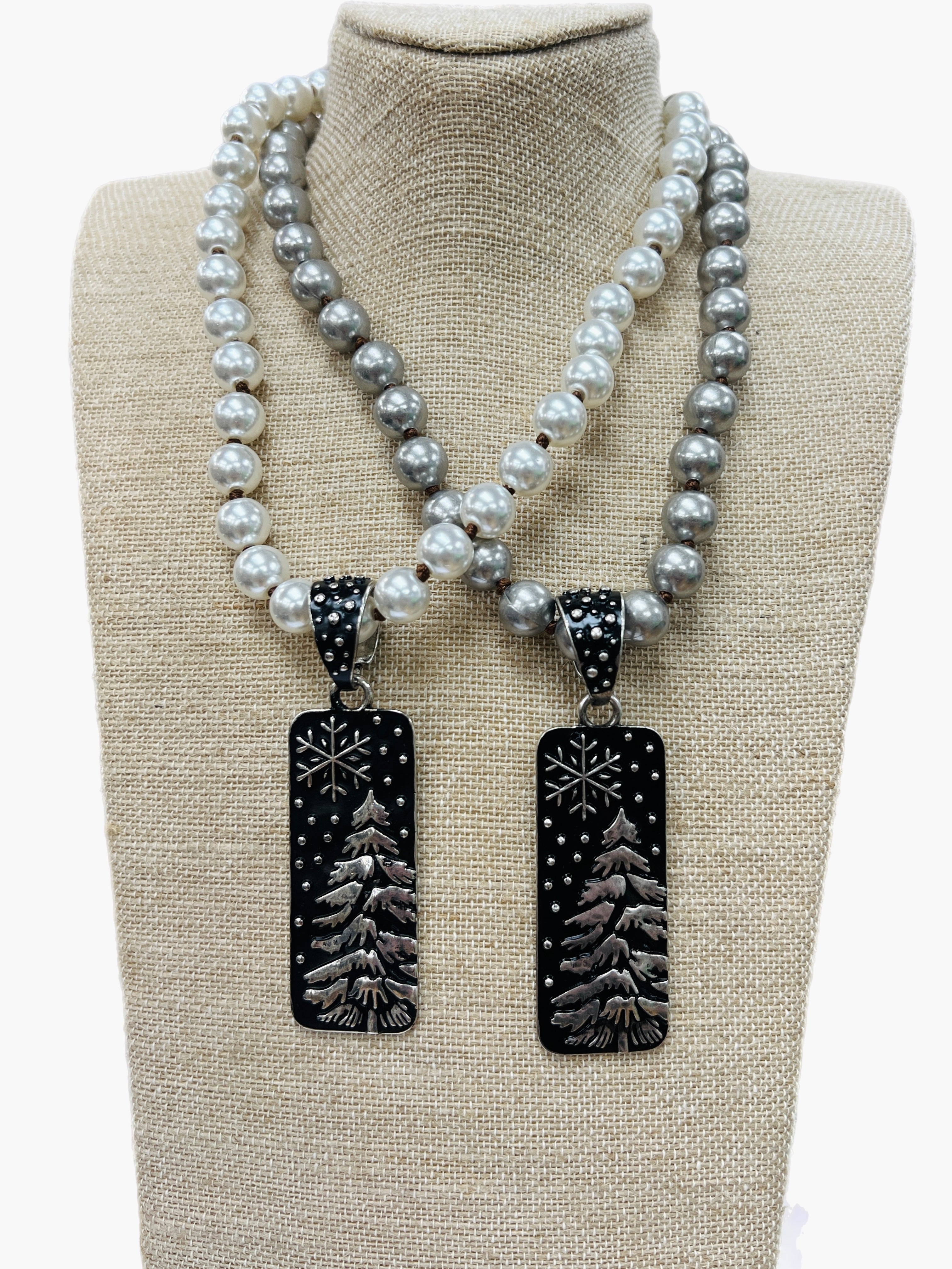 ATG Holiday Tree Necklaces on Simply Obsessed
