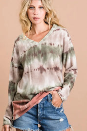 BIBI Brushed Tie Dye Looking Print V Neck Top on Simply Obsessed