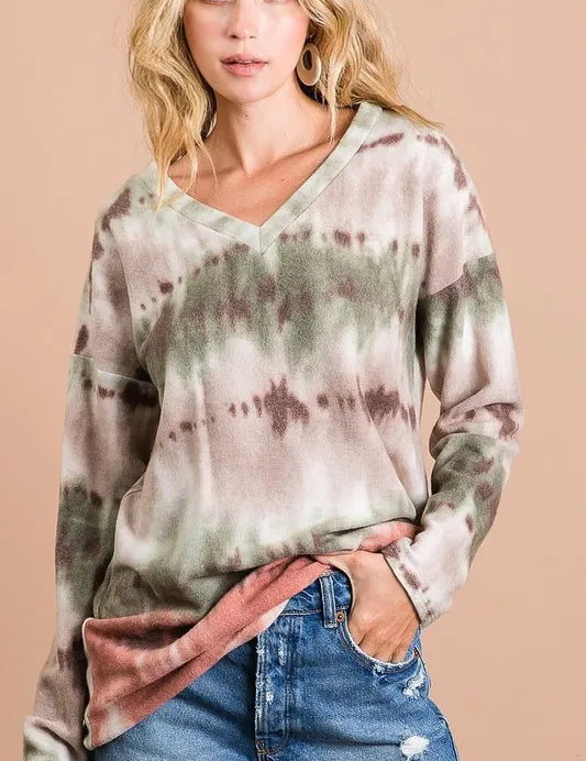 BIBI Brushed Tie Dye Looking Print V Neck Top on Simply Obsessed