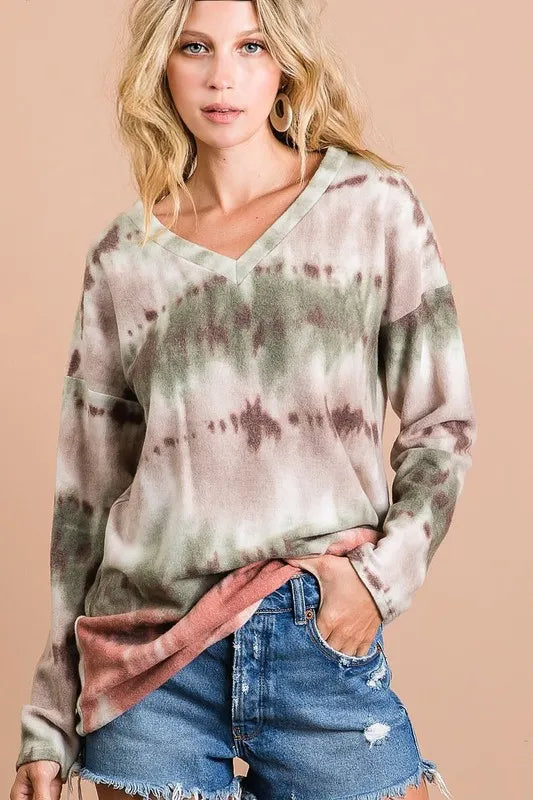 BIBI Brushed Tie Dye Looking Print V Neck Top on Simply Obsessed