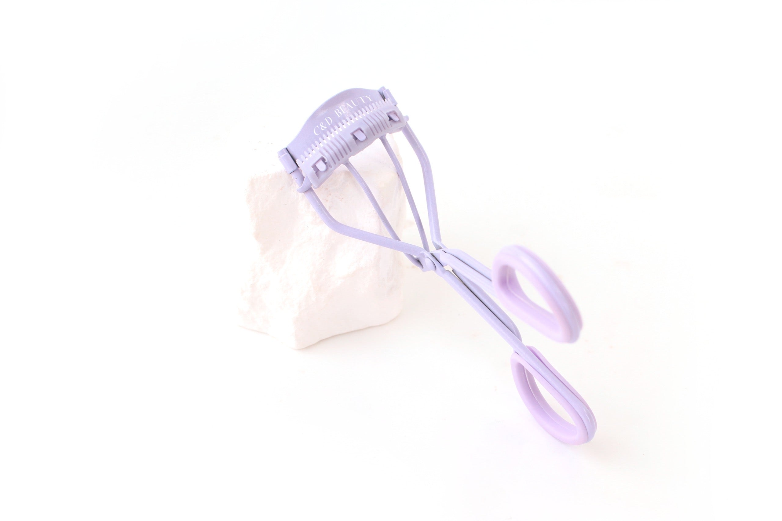 LuxeCurl Precision Lash Curler on Simply Obsessed