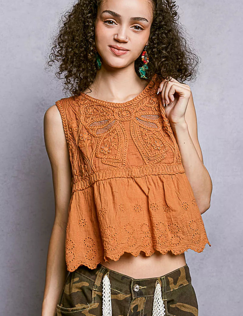 POL Crochet Cropped Tank with Scalloped Hem on Simply Obsessed