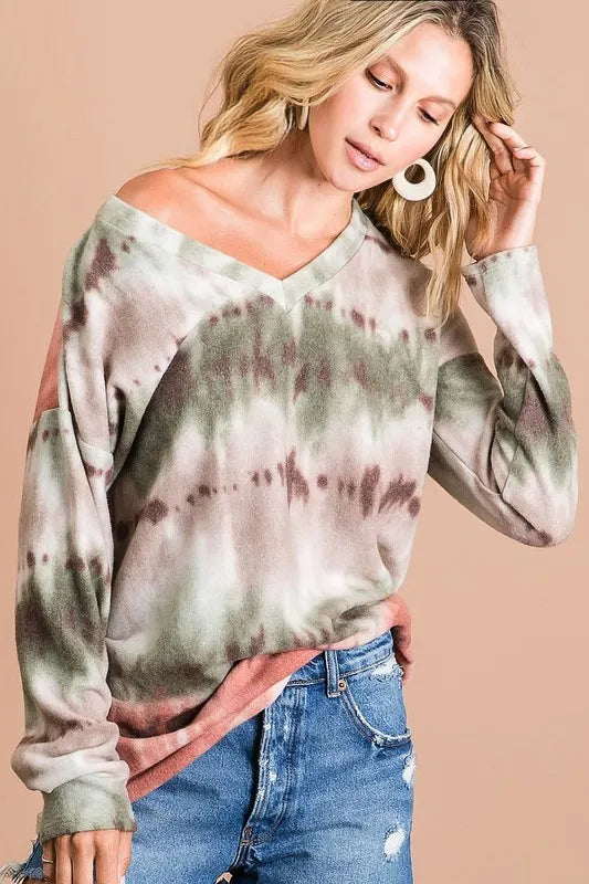BIBI Brushed Tie Dye Looking Print V Neck Top on Simply Obsessed