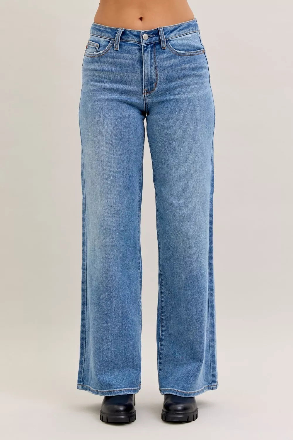 JUDY BLIUE Mid Rise Retro Wide Leg Jeans on Simply Obsessed