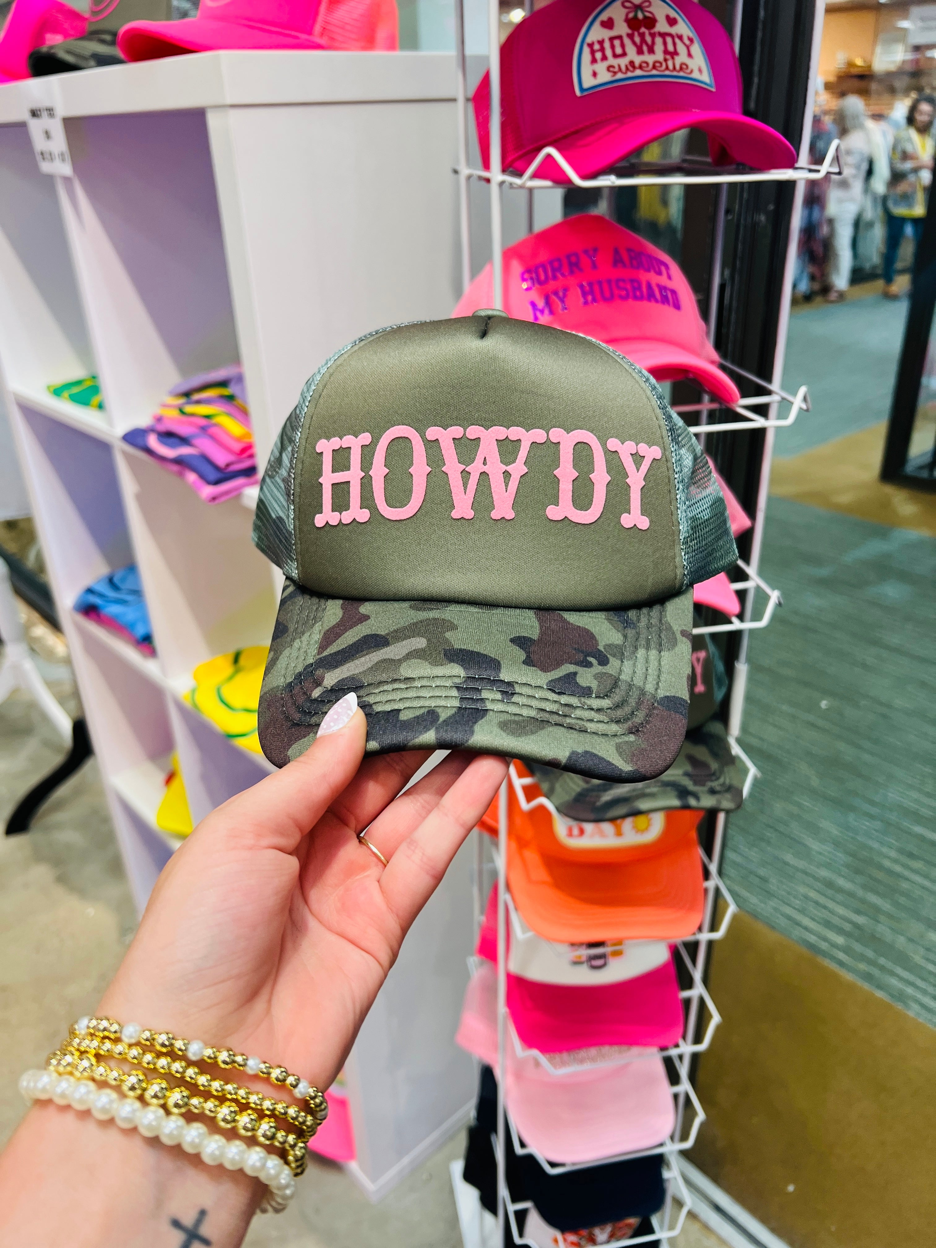 MALIBU HIPPIE Howdy Camo Trucker Hat