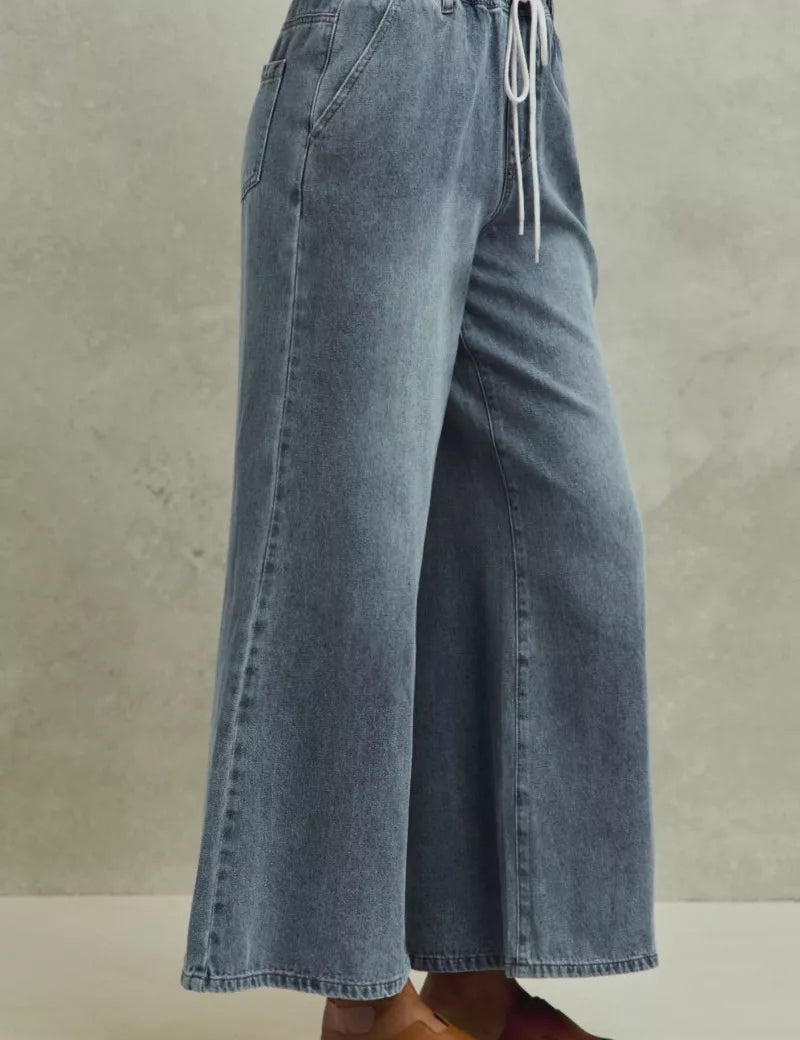 SO ME Mid Rise Elastic Waist Flare Denim Jeans on Simply Obsessed