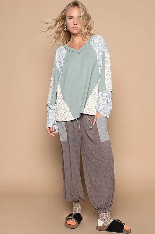POL Lace Floral Round Neck Knit Top. **FALL DEBUT SALE** on Simply Obsessed