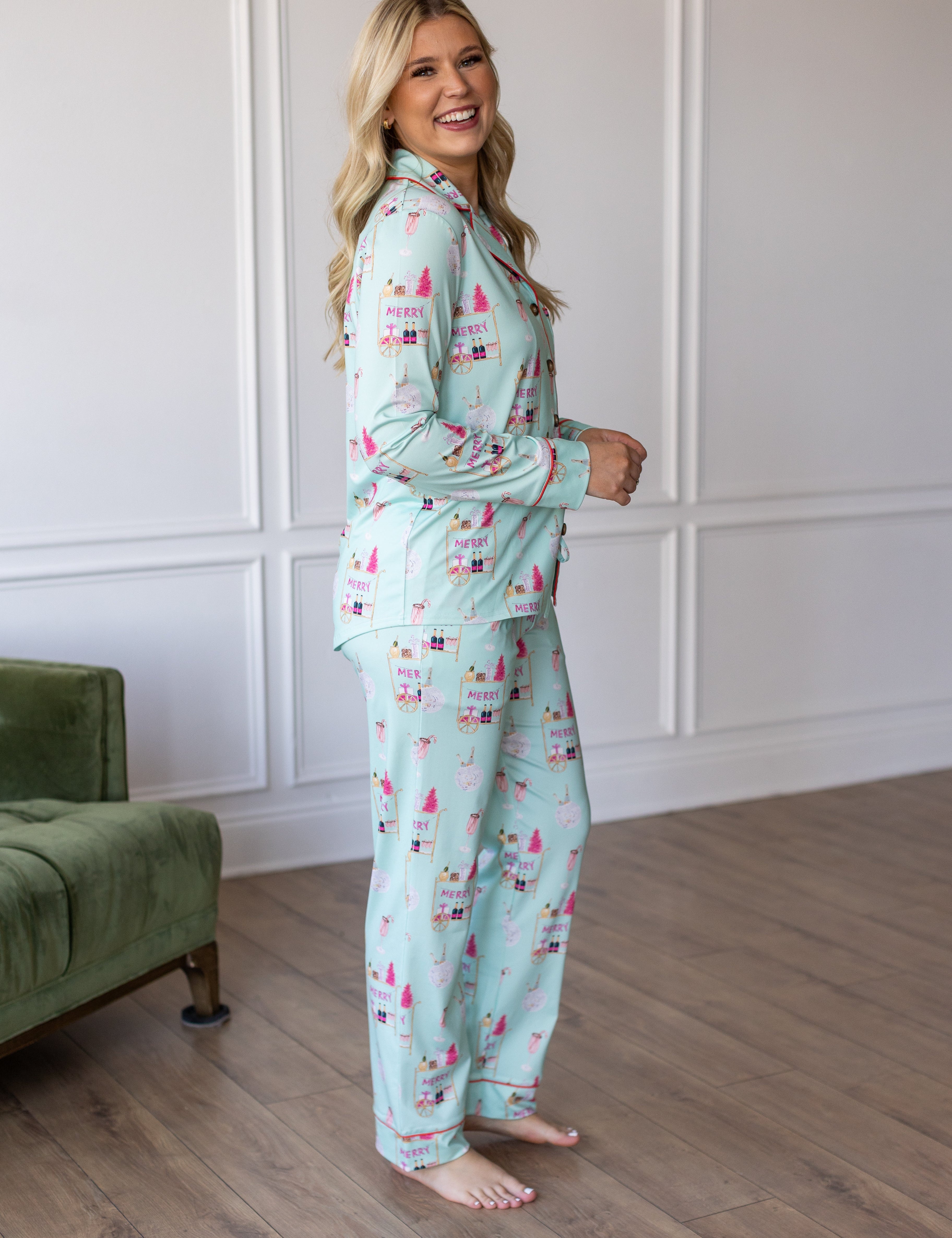 PROSECCO CHRISTMAS HOLIDAY LOUNGE SET on Simply Obsessed