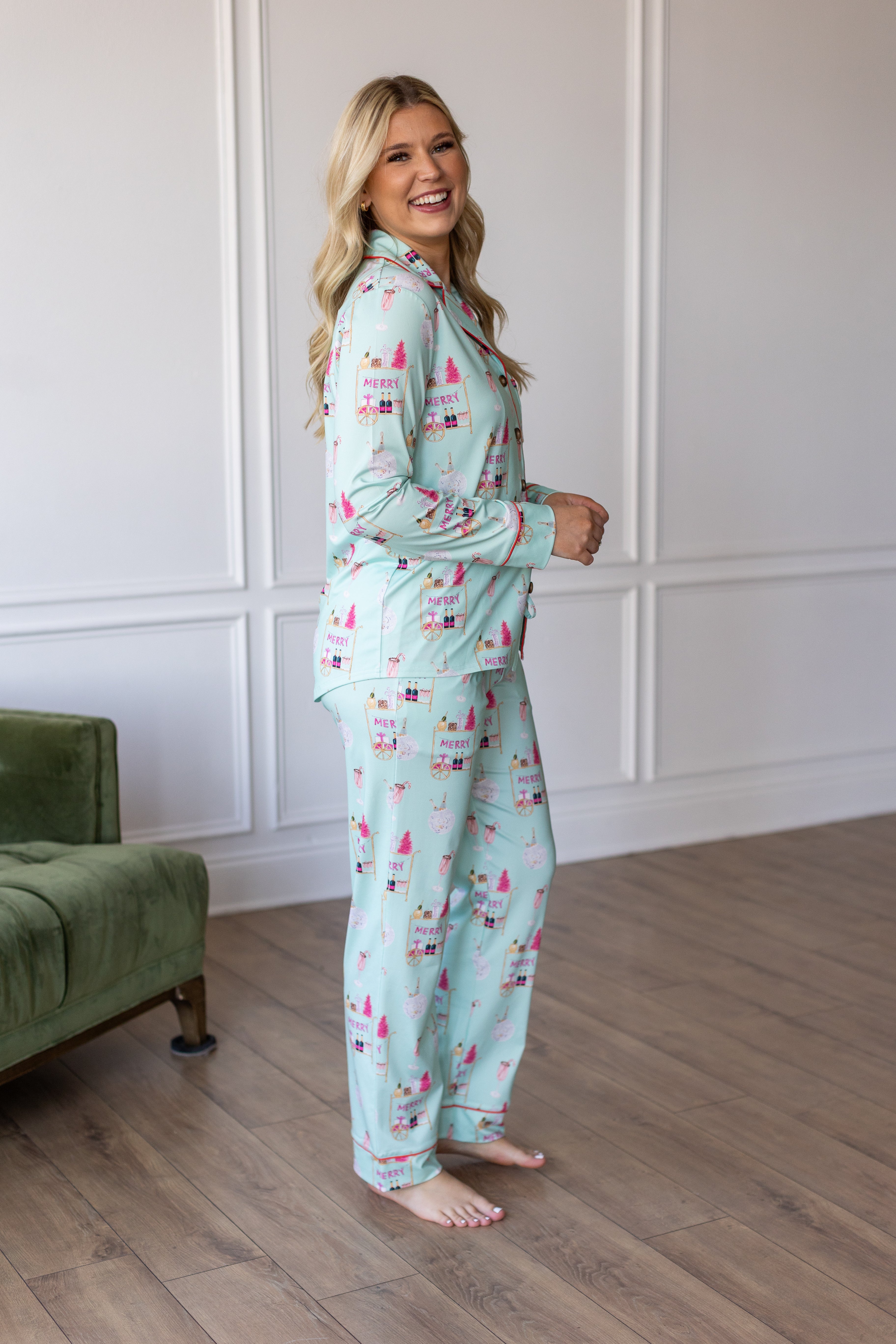 PROSECCO CHRISTMAS HOLIDAY LOUNGE SET on Simply Obsessed