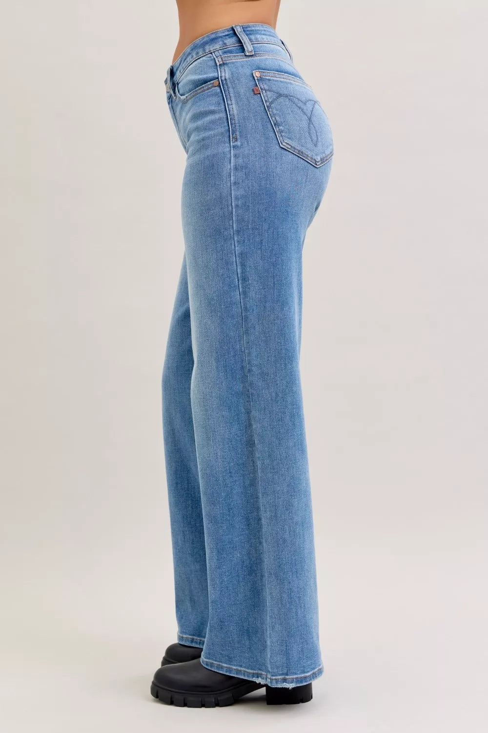 JUDY BLIUE Mid Rise Retro Wide Leg Jeans on Simply Obsessed