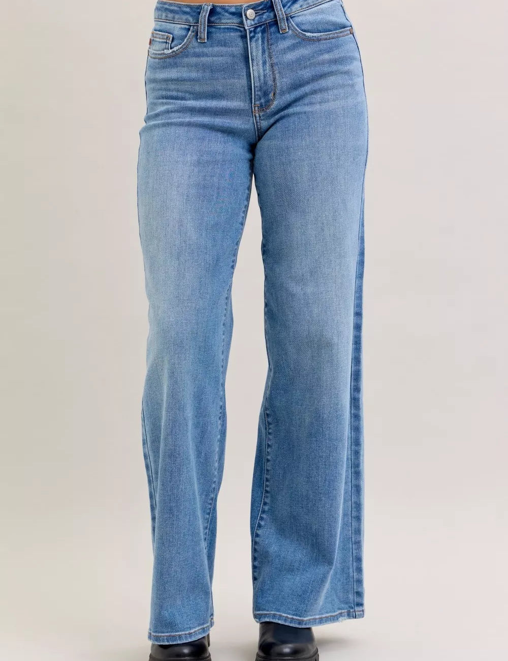 JUDY BLIUE Mid Rise Retro Wide Leg Jeans on Simply Obsessed