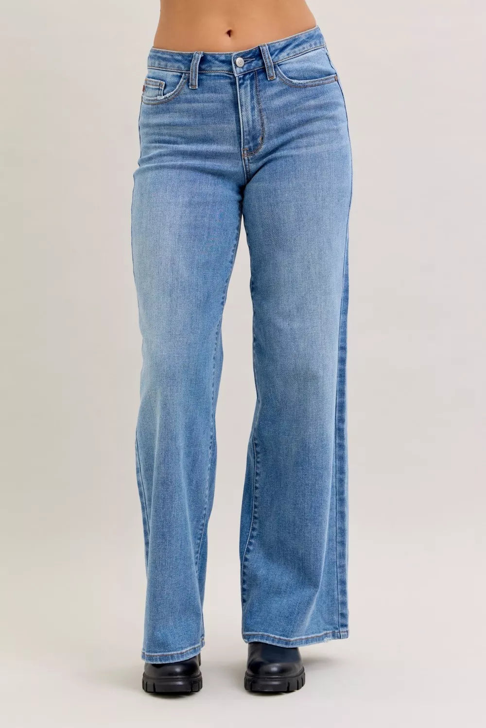 JUDY BLIUE Mid Rise Retro Wide Leg Jeans on Simply Obsessed