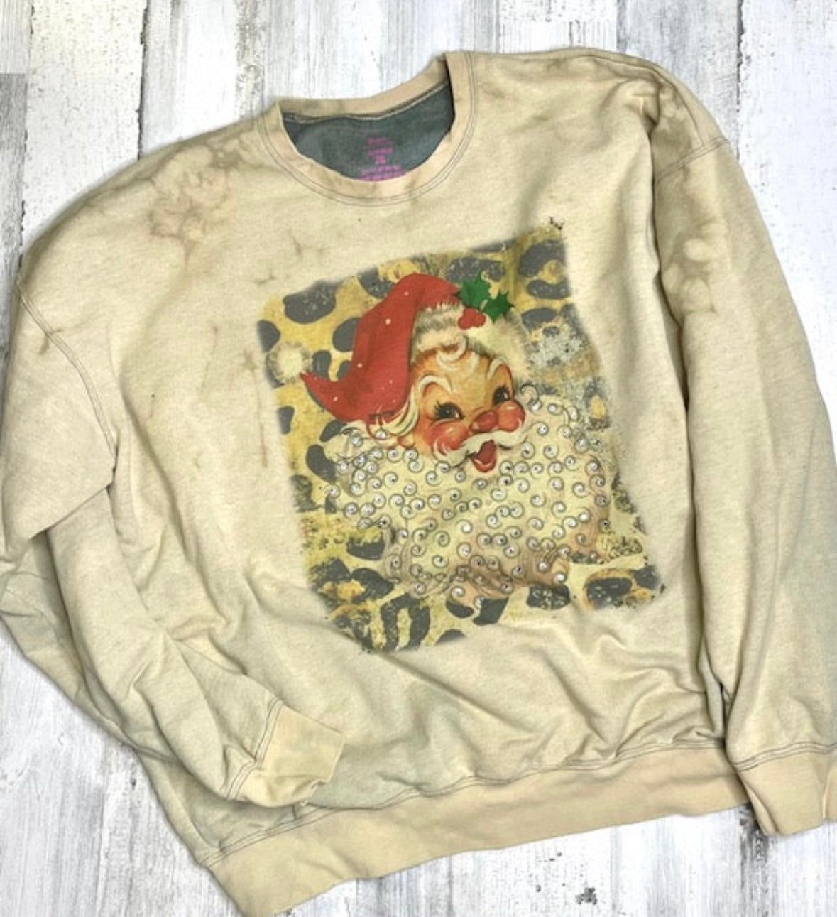 RAISIN ARROWS Bling Vintage Santa Bleached Cream Sweatshirt