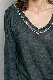 POL Contrast Stitch V-Neck Lightweight Knit Long Sleeve Top on Simply Obsessed