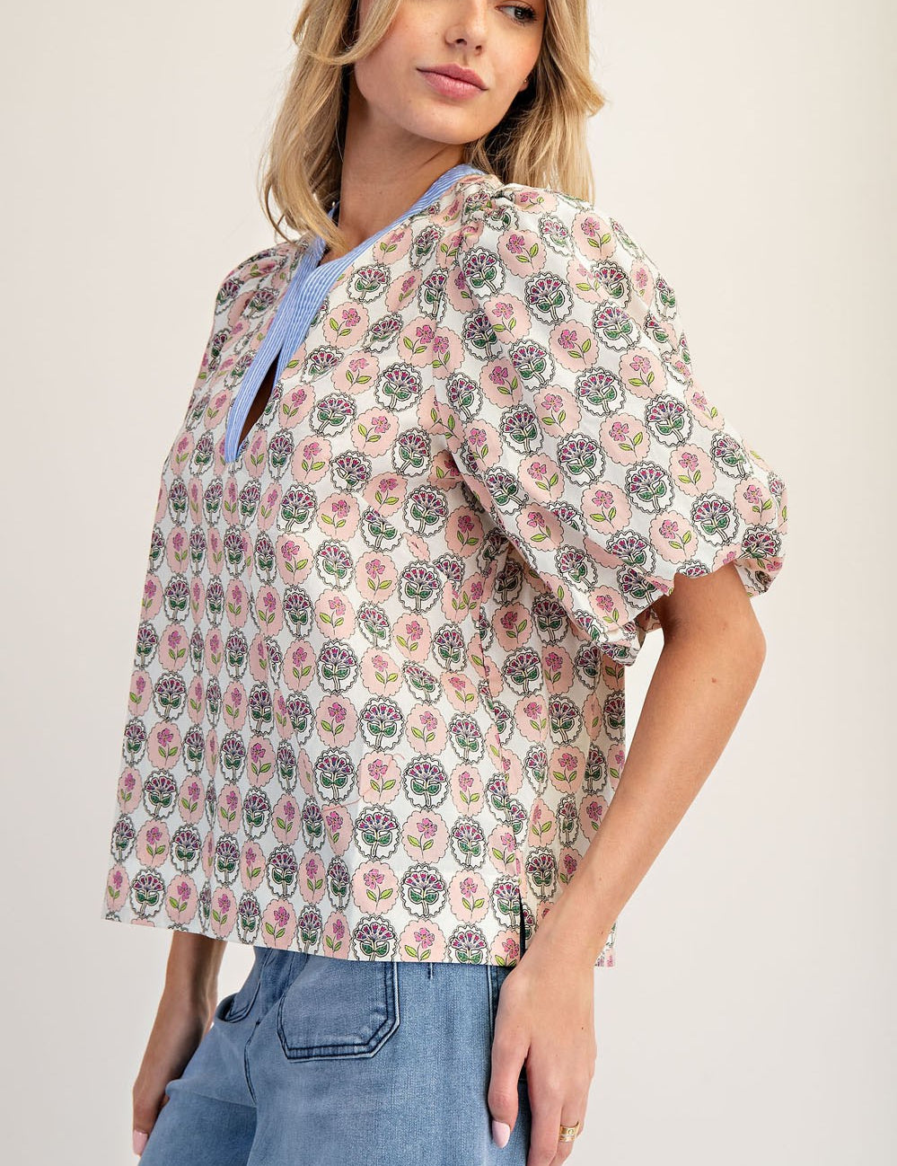 EESOME Floral Printed Puff Sleeve Blouse - VANILLA on Simply Obsessed