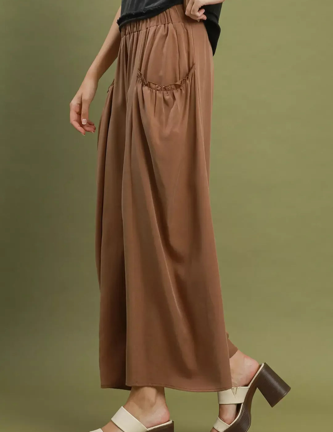 UMGEE Flowy Wide Leg Pocket Pants. **FALL DEBUT SALE** on Simply Obsessed