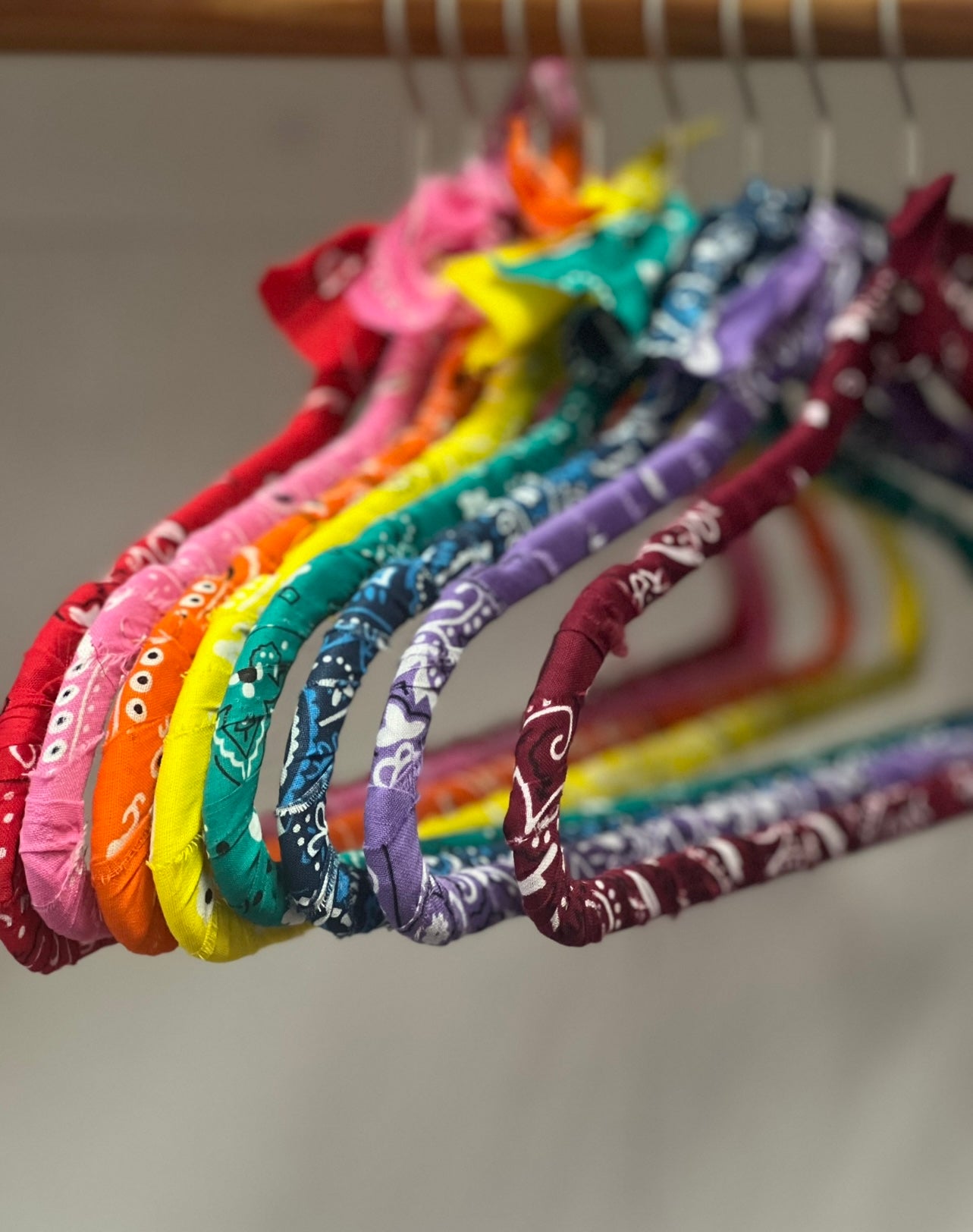 Pack of 6 Malibu Bandana Hangers