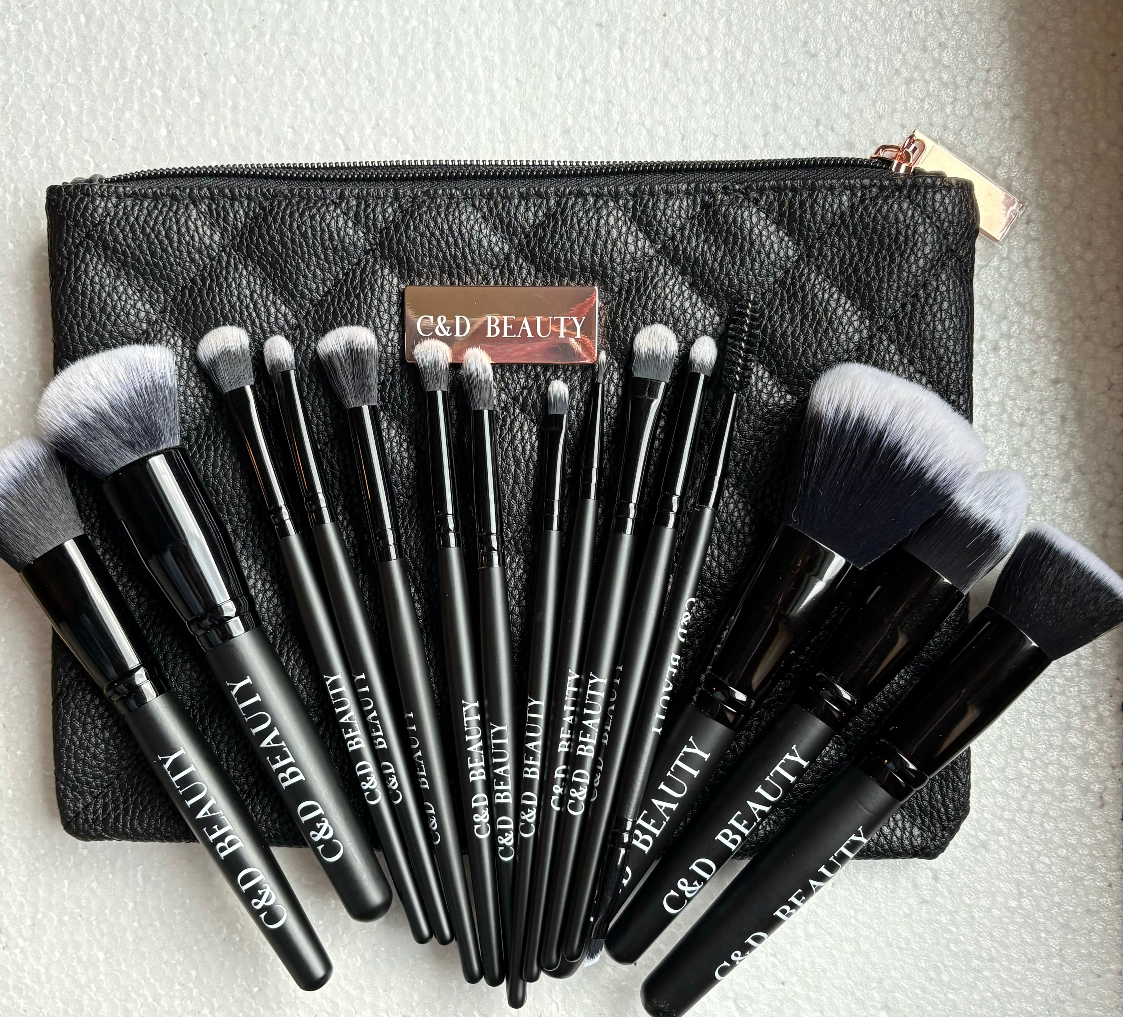 Makeup Brush Set on Simply Obsessed