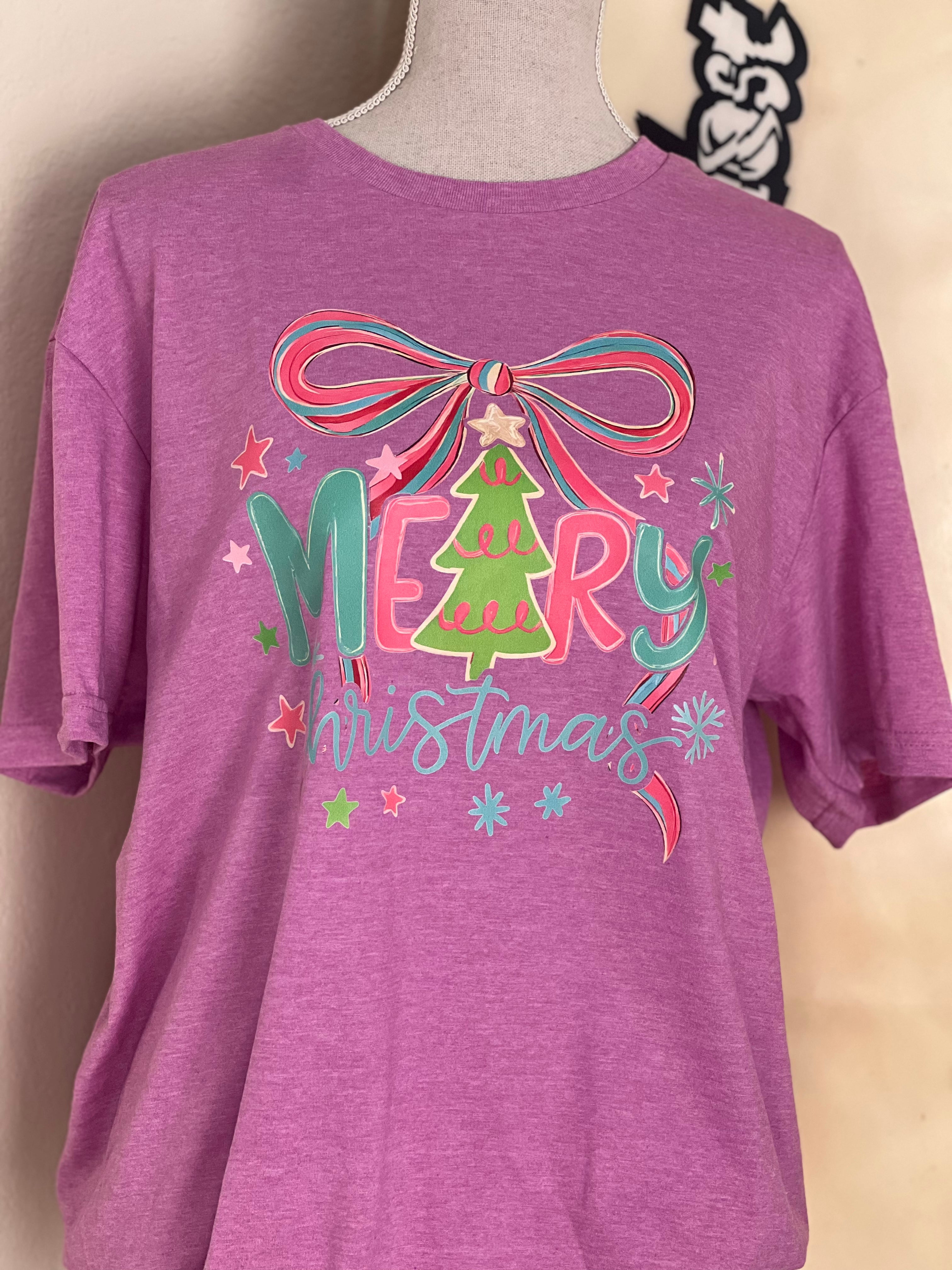 T-SHIRT JUNKIE Merry Christmas Tee