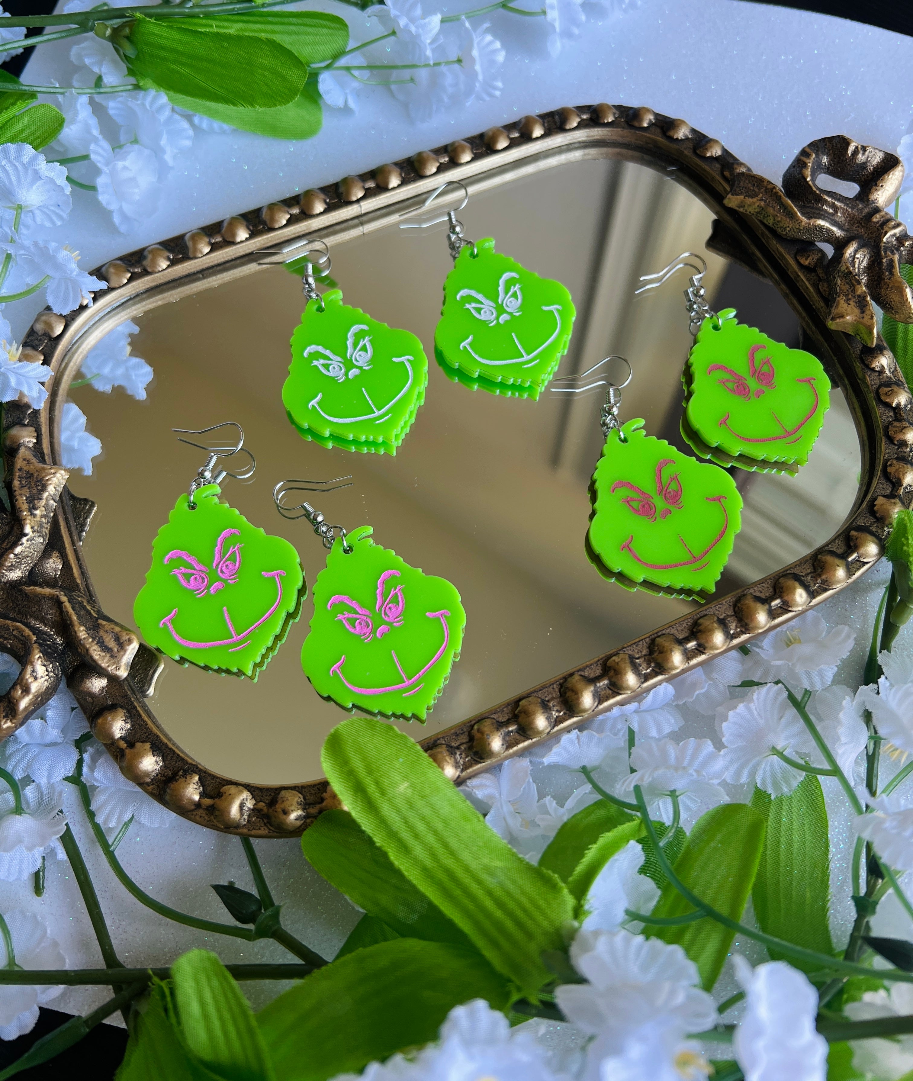DIXIE ROSE Grinch Earrings on Simply Obsessed