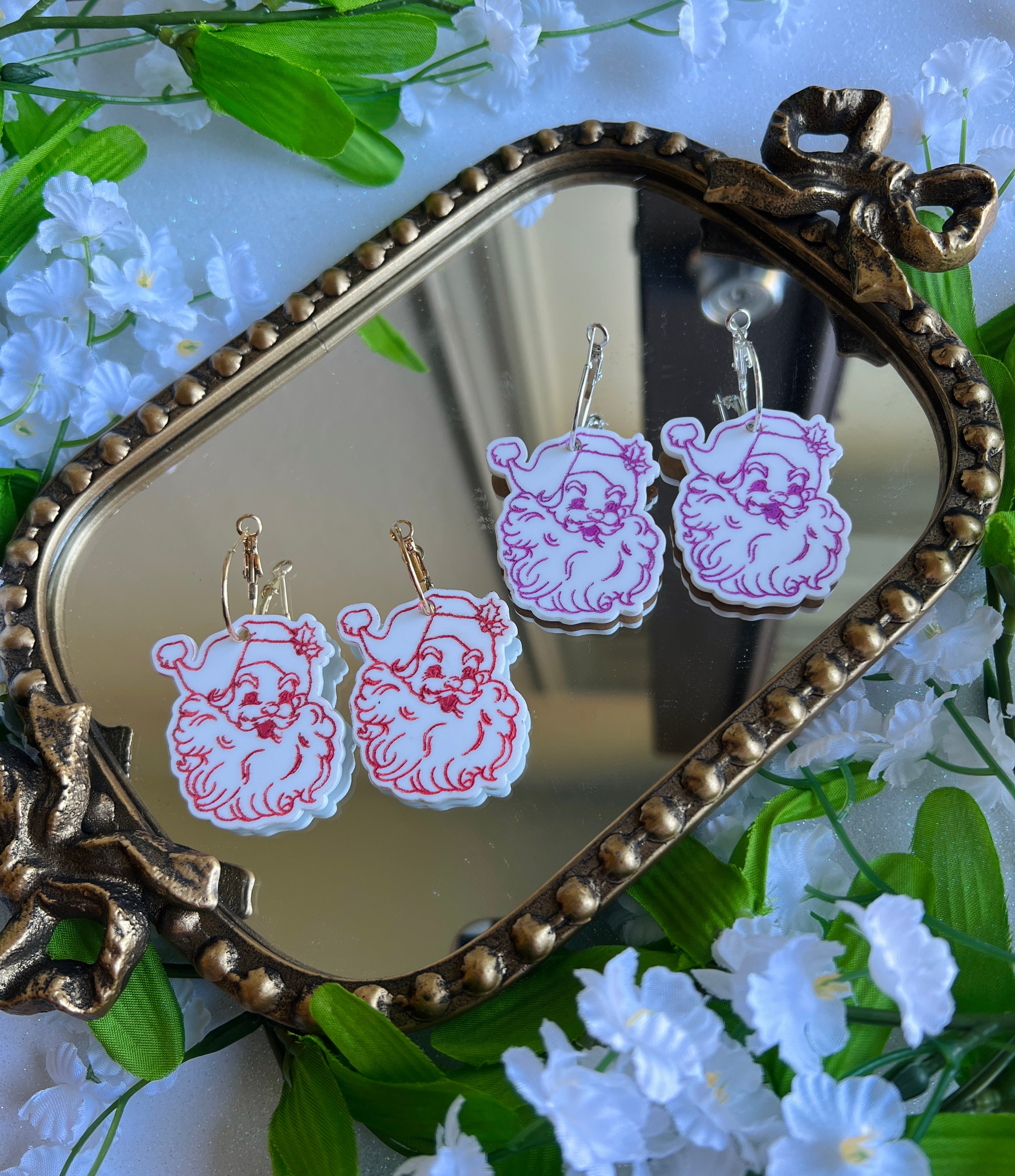 WS: Vintage Santa Hoops on Simply Obsessed