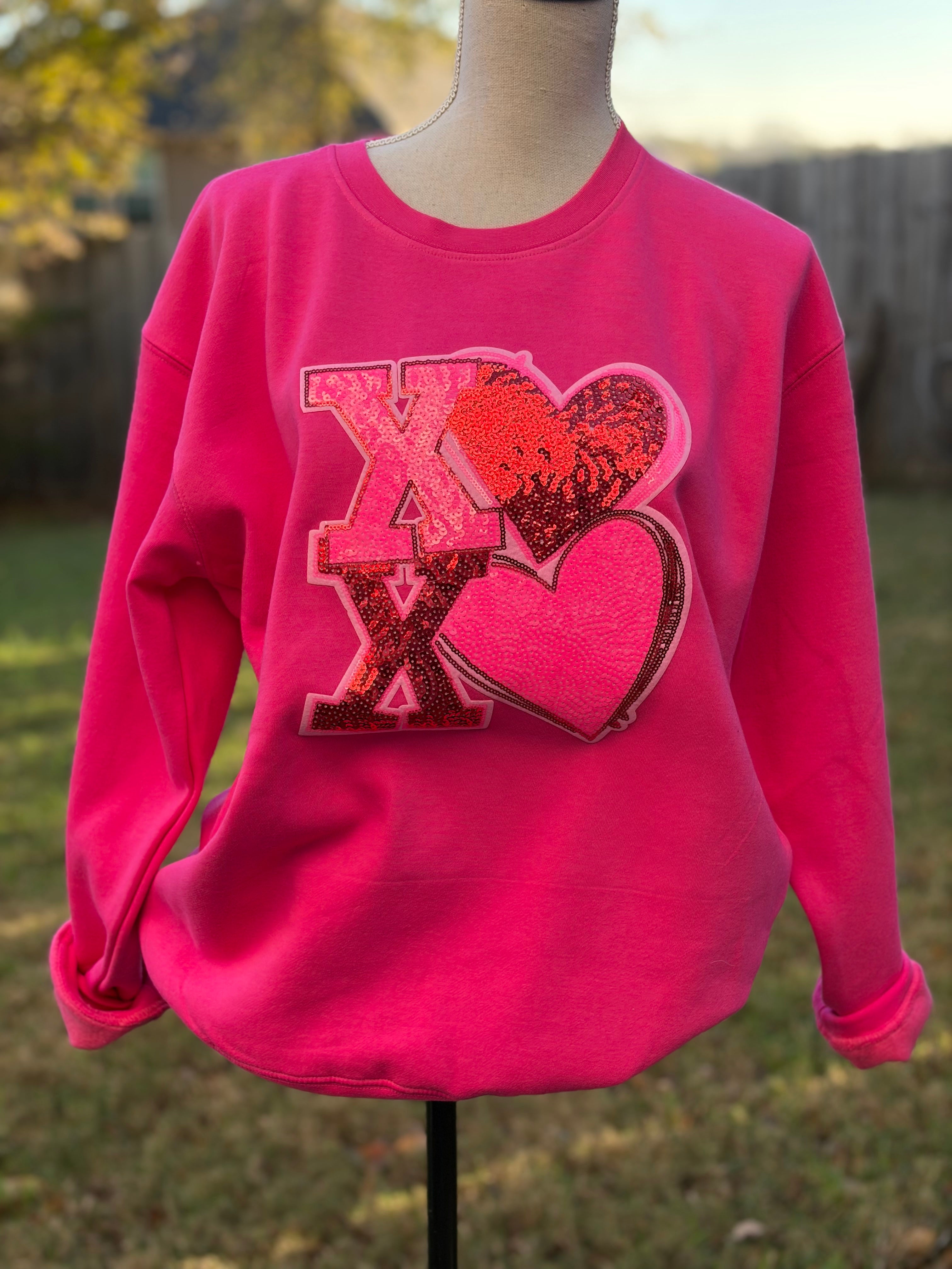T-SHIRT JUNKIE XOXO Patch Sweatshirt on Simply Obsessed