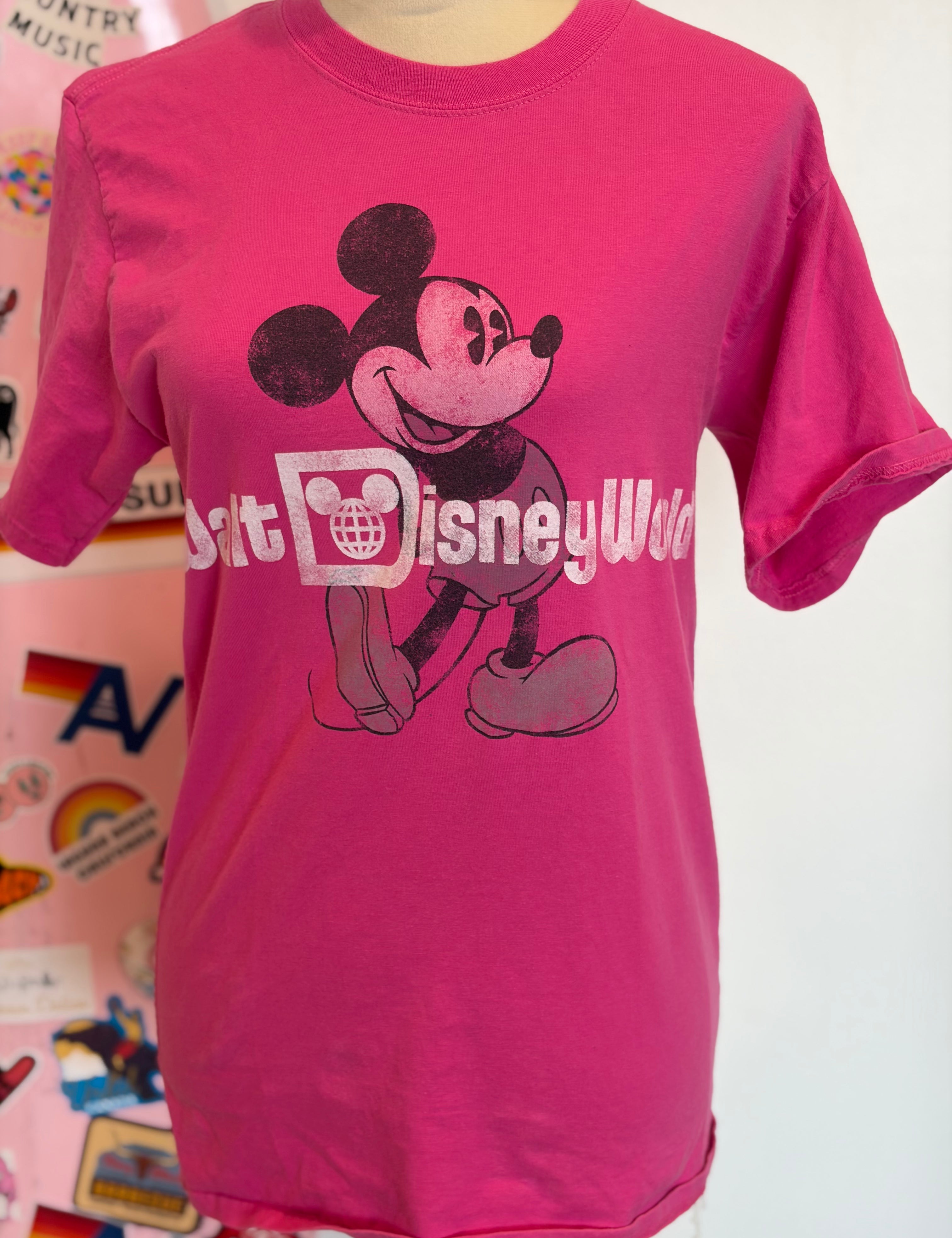VINTAGE MALIBU HIPPIE Disney World Tee- Size Small on Simply Obsessed