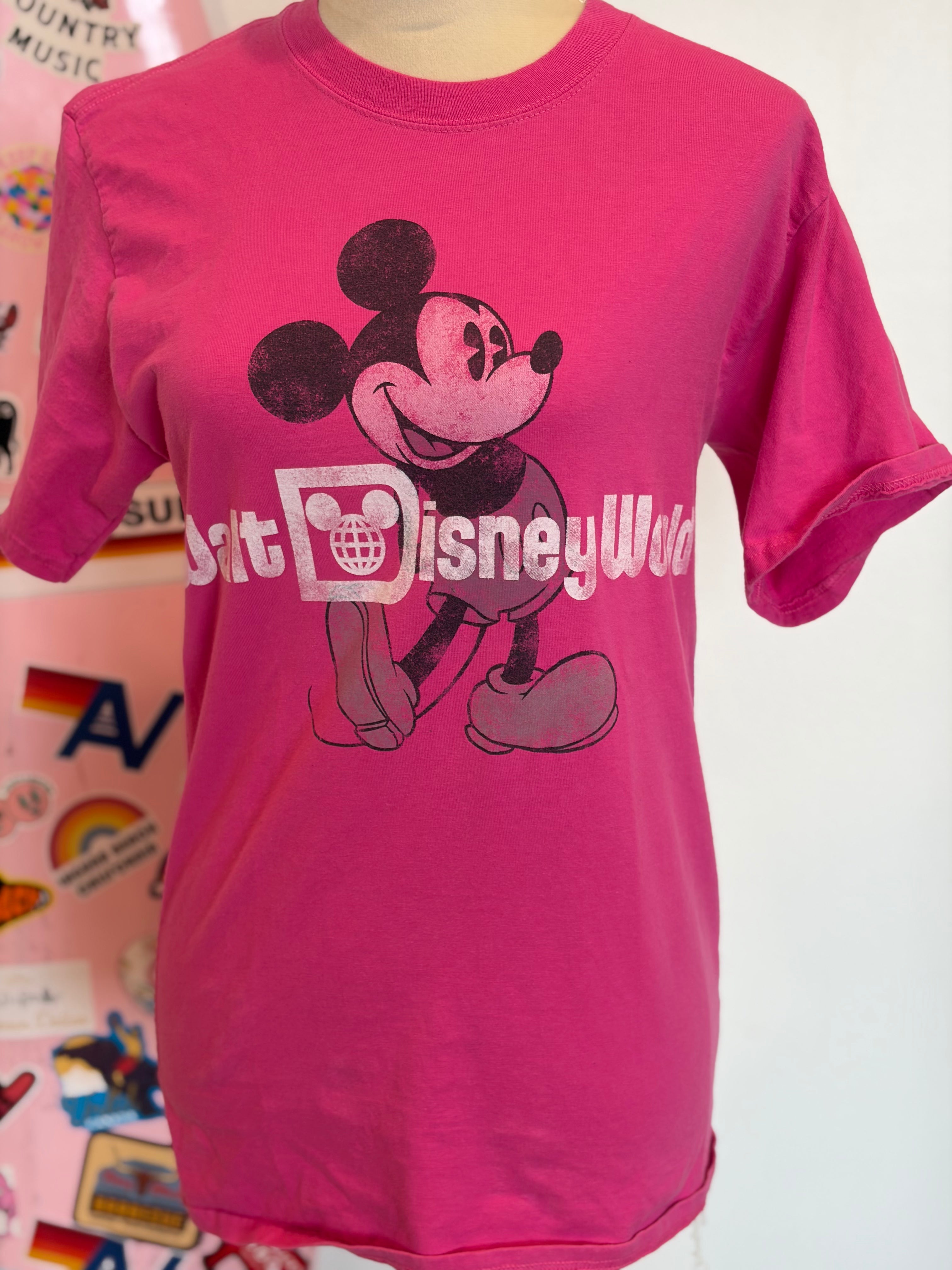 VINTAGE MALIBU HIPPIE Disney World Tee- Size Small on Simply Obsessed