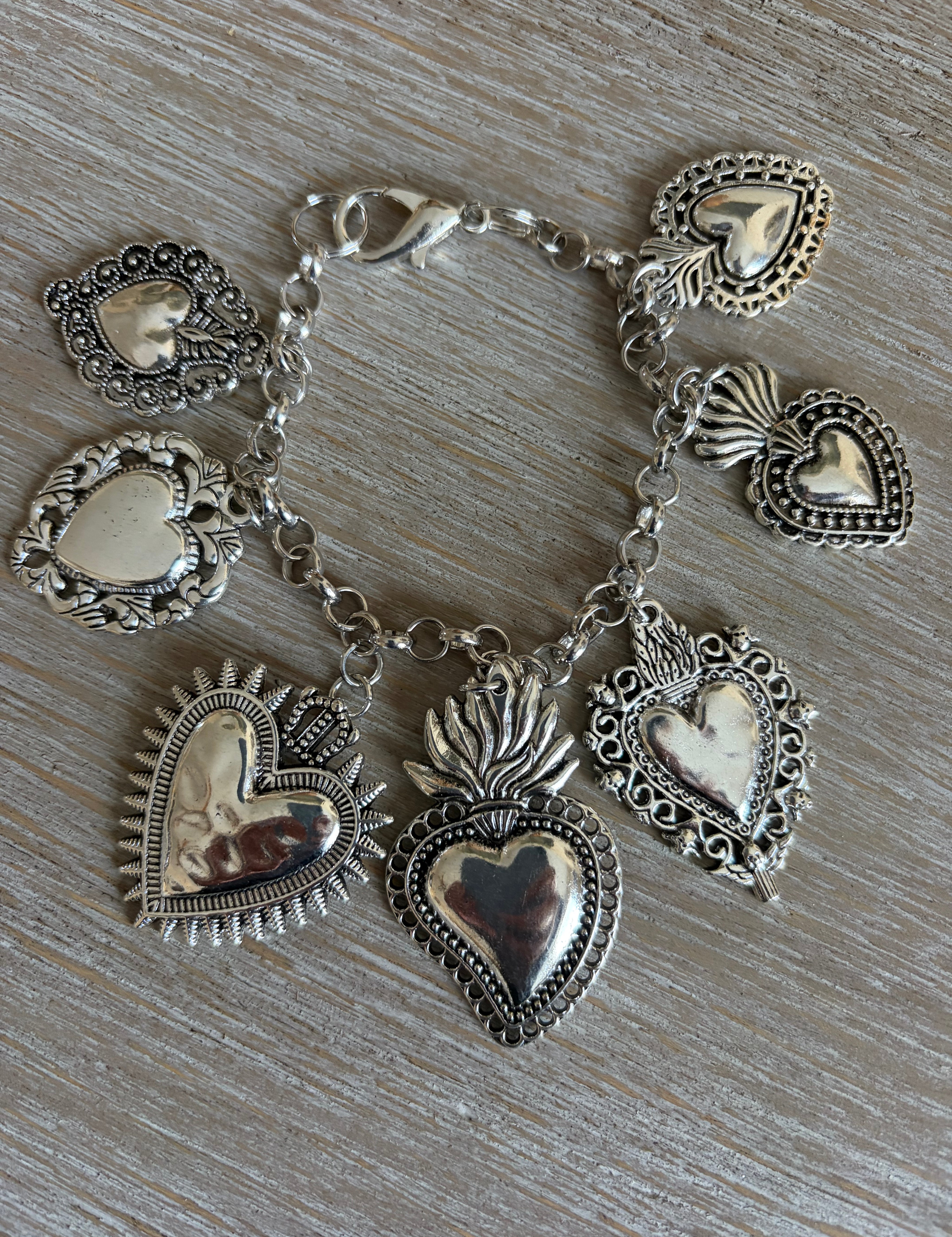 JEWELRY SALE ATG Heart Charm Bracelet on Simply Obsessed