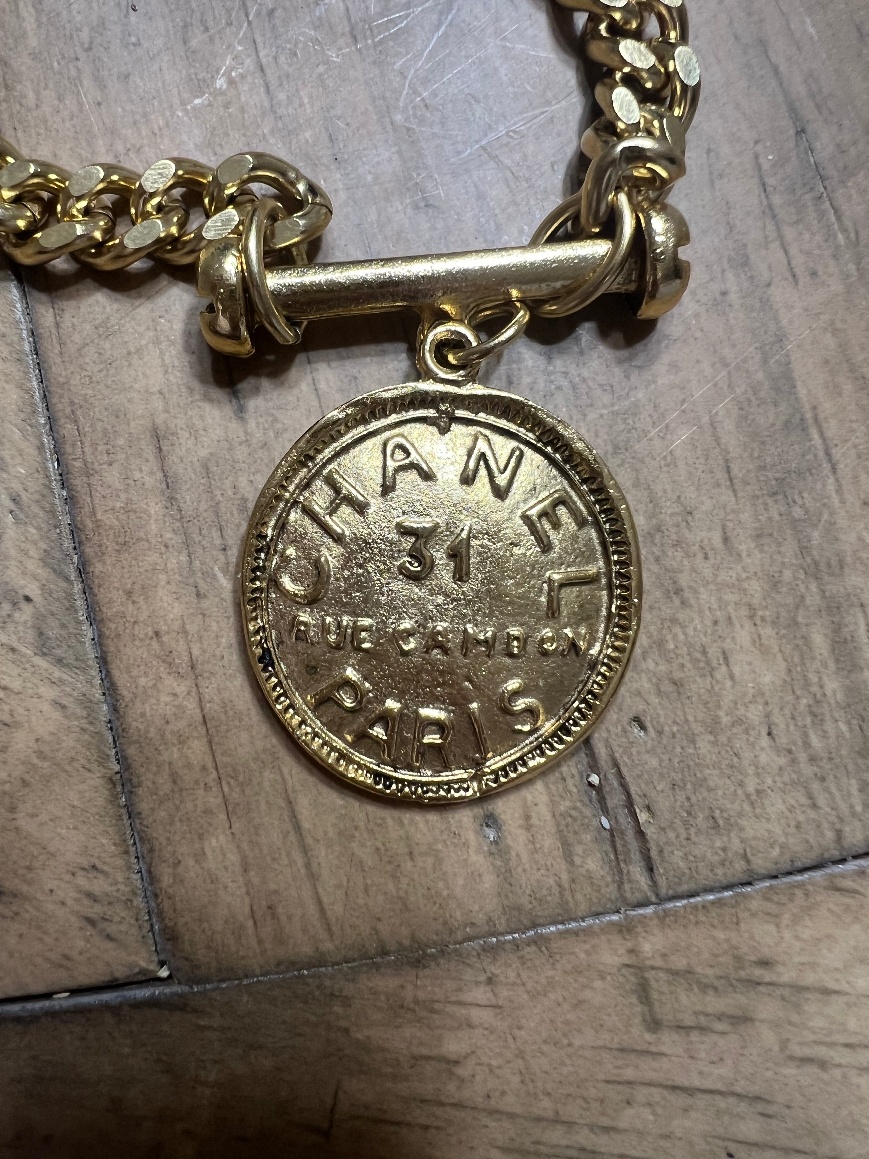 YOCHI Vintage Designer Inspired Gold Bar Coin Necklace on Simply Obsessed