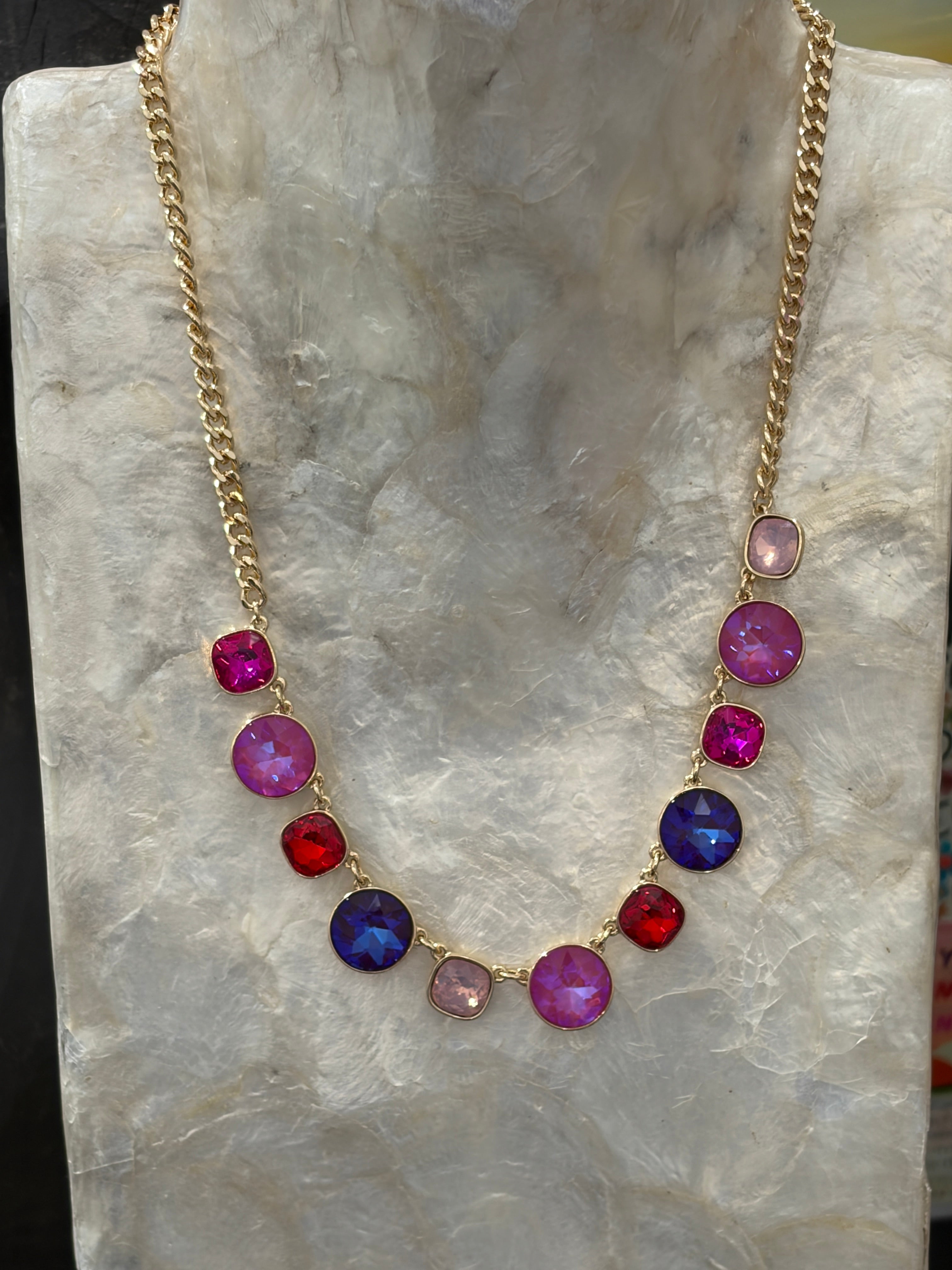 LA Finds Purple/Pink Crystal Necklace on Simply Obsessed