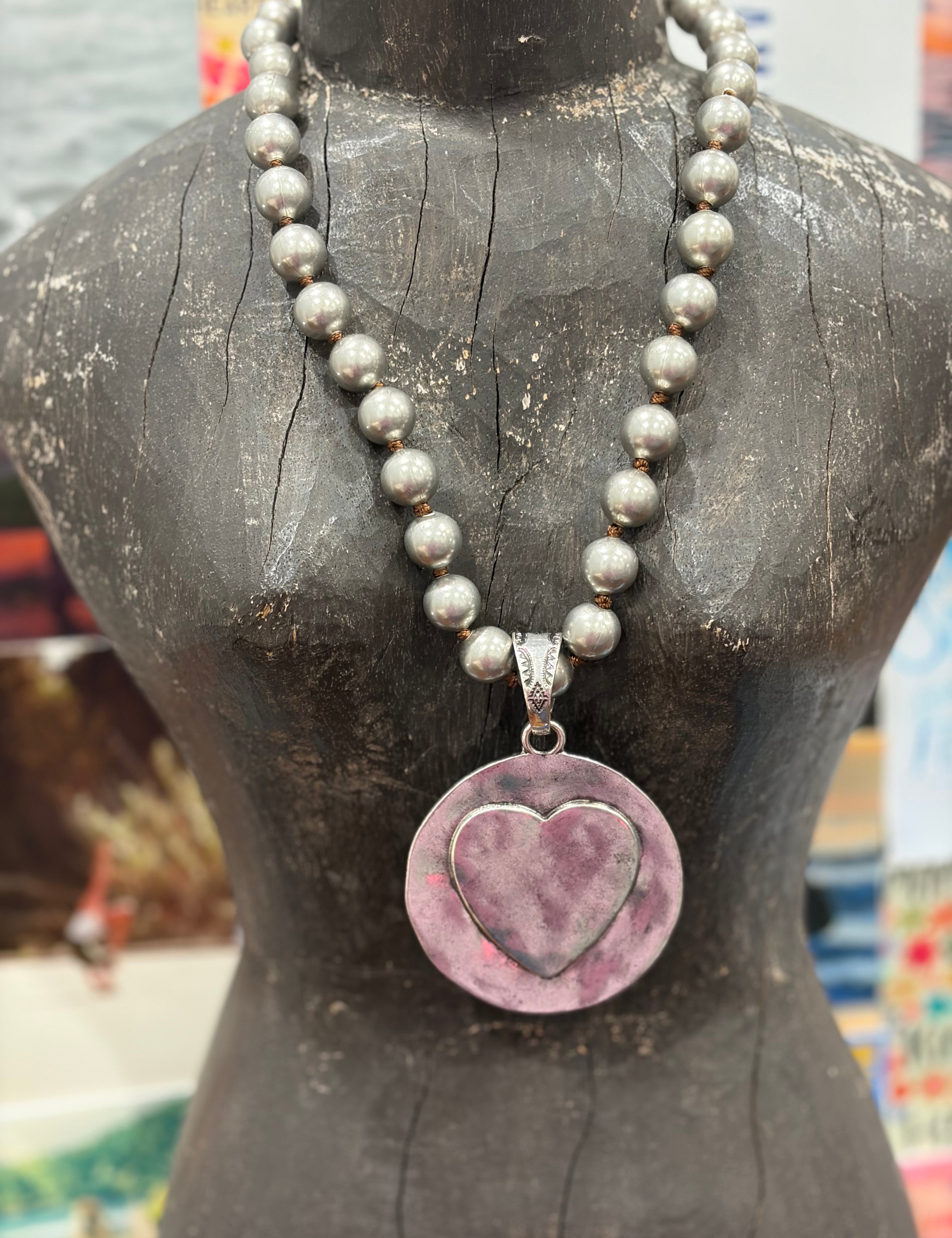 JEWELRY SALE Stamped Heart Navajo Pearl Necklace on Simply Obsessed