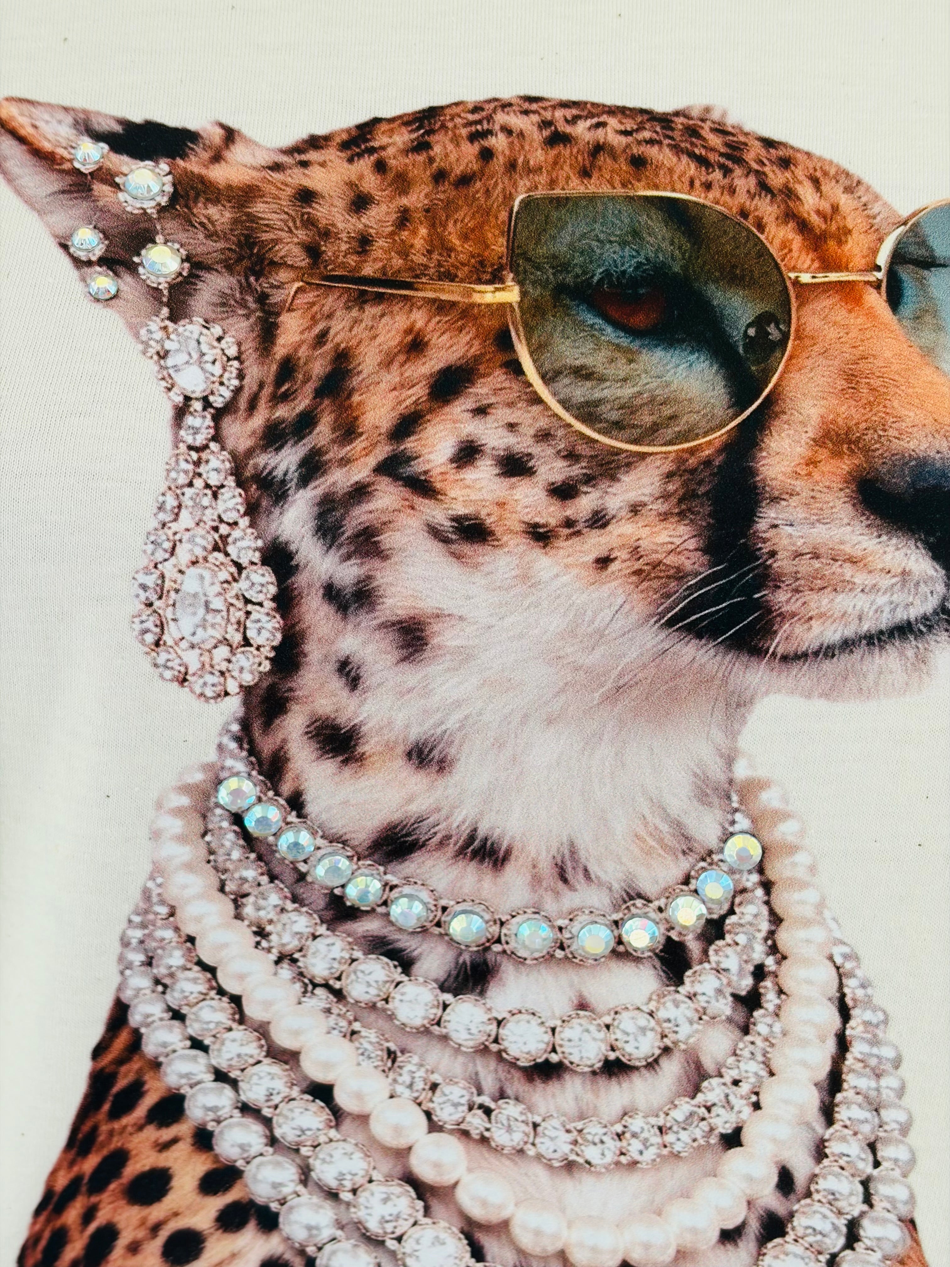 T-SHIRT JUNKIE Classy Leopard Bling Tee on Simply Obsessed