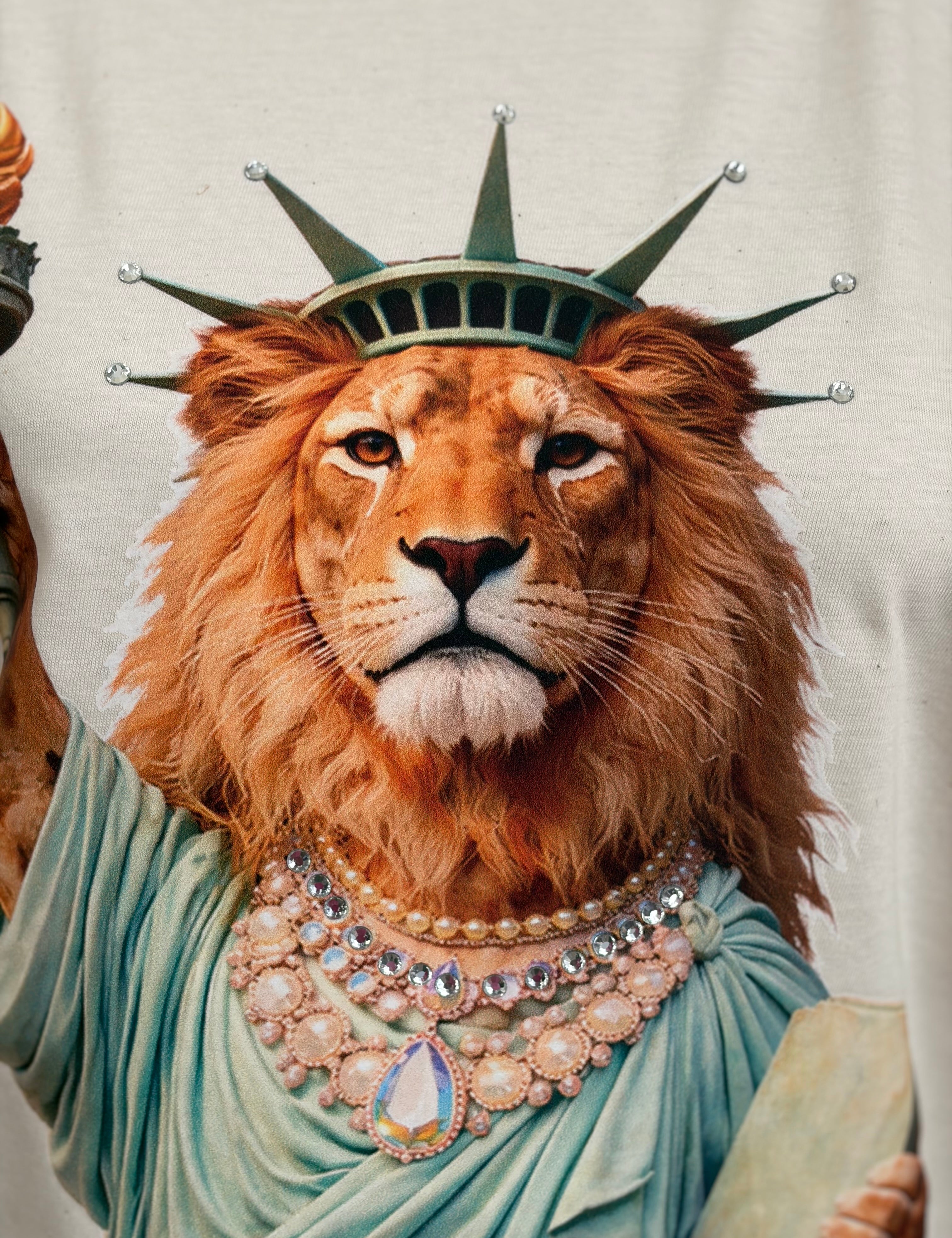 T-SHIRT JUNKIE Liberty Lion Bling Tee on Simply Obsessed