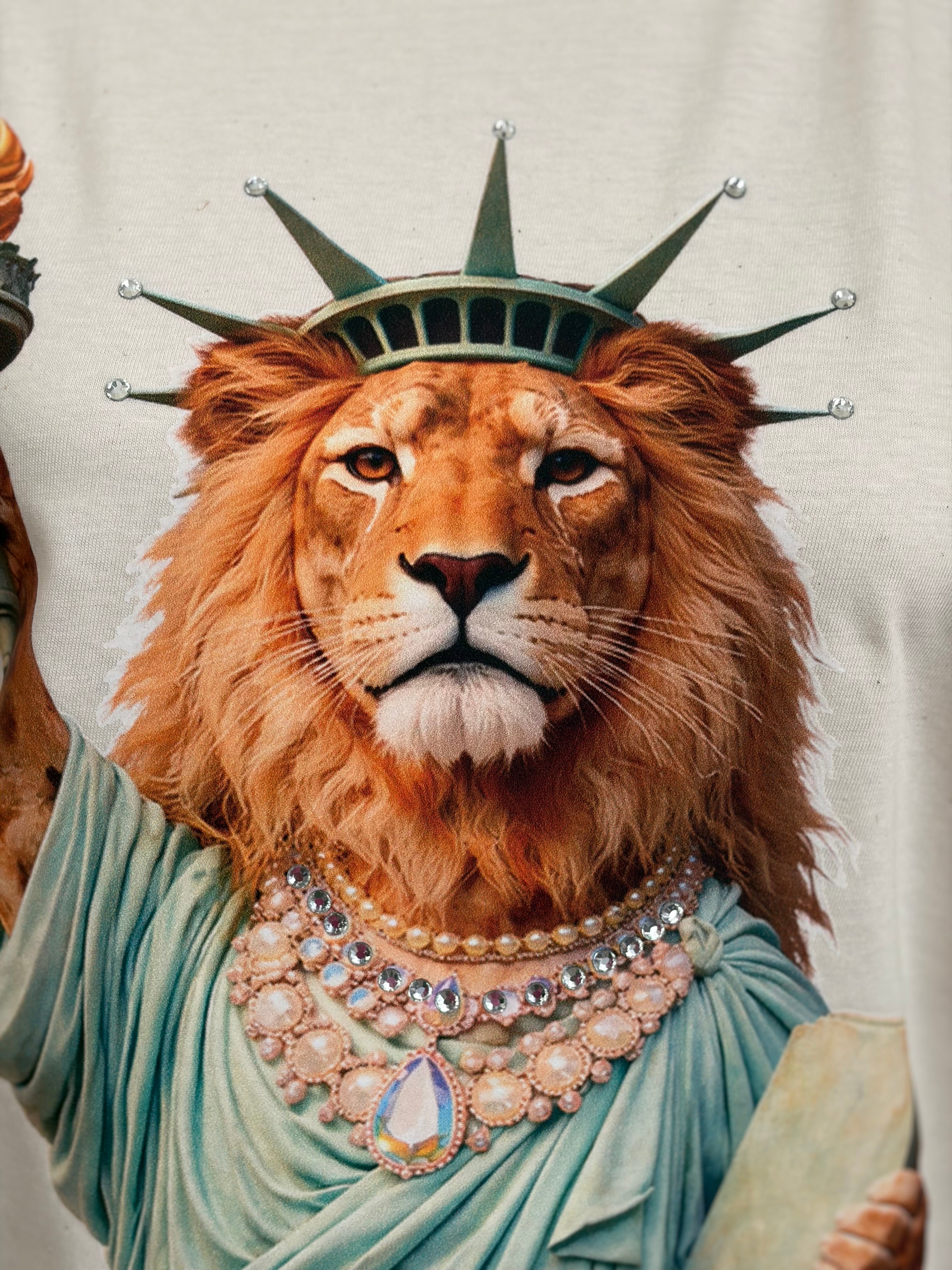 T-SHIRT JUNKIE Liberty Lion Bling Tee on Simply Obsessed