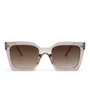 DAX Wylie Sunglasses on Simply Obsessed