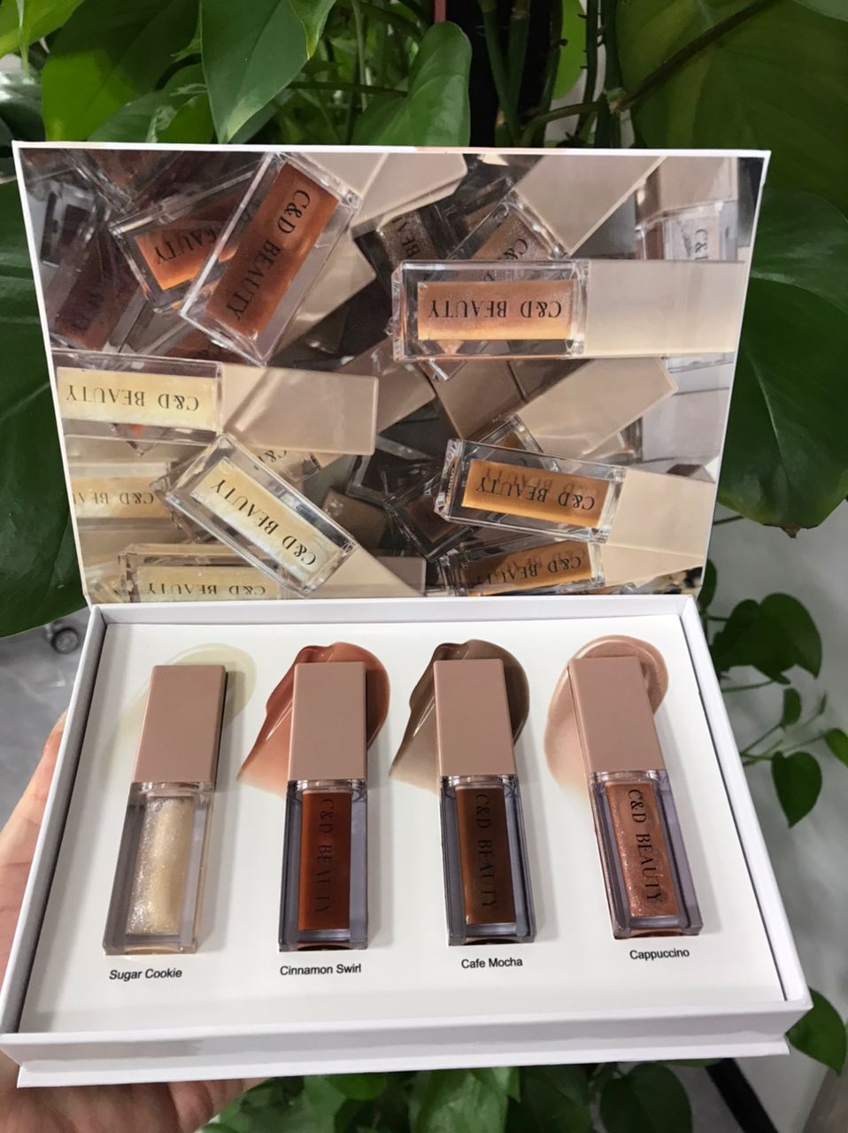 Limited Edition Luxe Lip Oils on Simply Obsessed