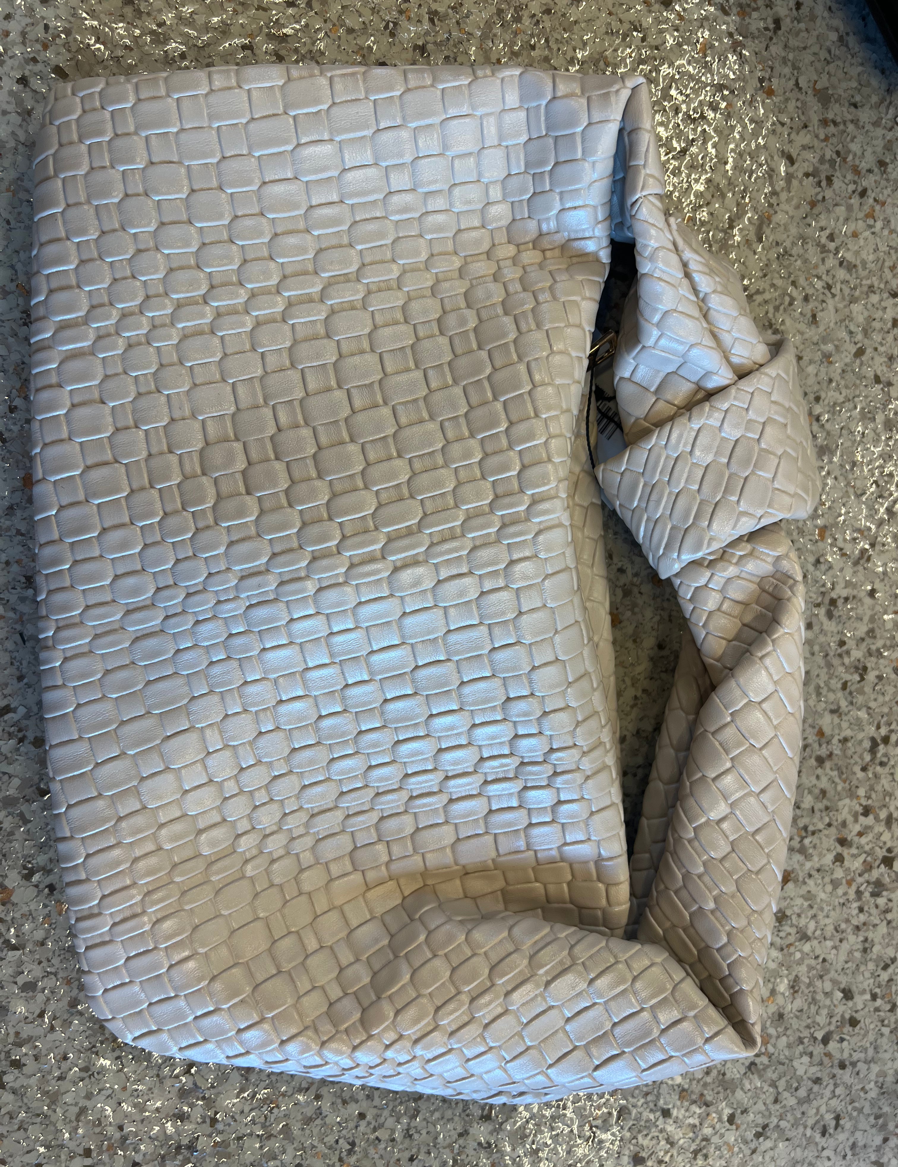 Adorable Dupe Twist Clutch Bag on Simply Obsessed