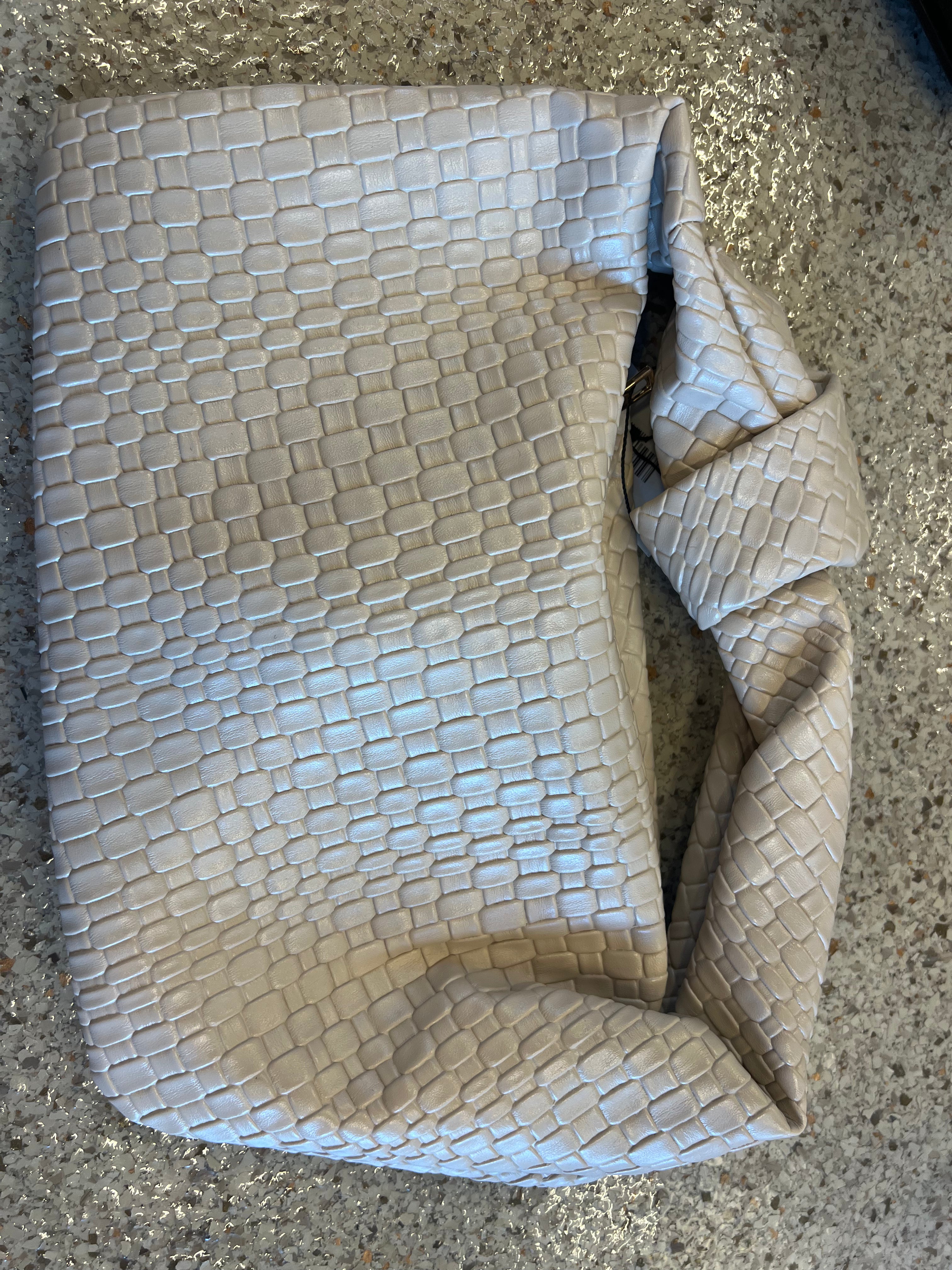 Adorable Dupe Twist Clutch Bag on Simply Obsessed