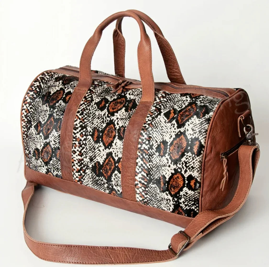 AMERICAN DARLING Bria Duffle Genuine Leather Bag on Simply Obsessed
