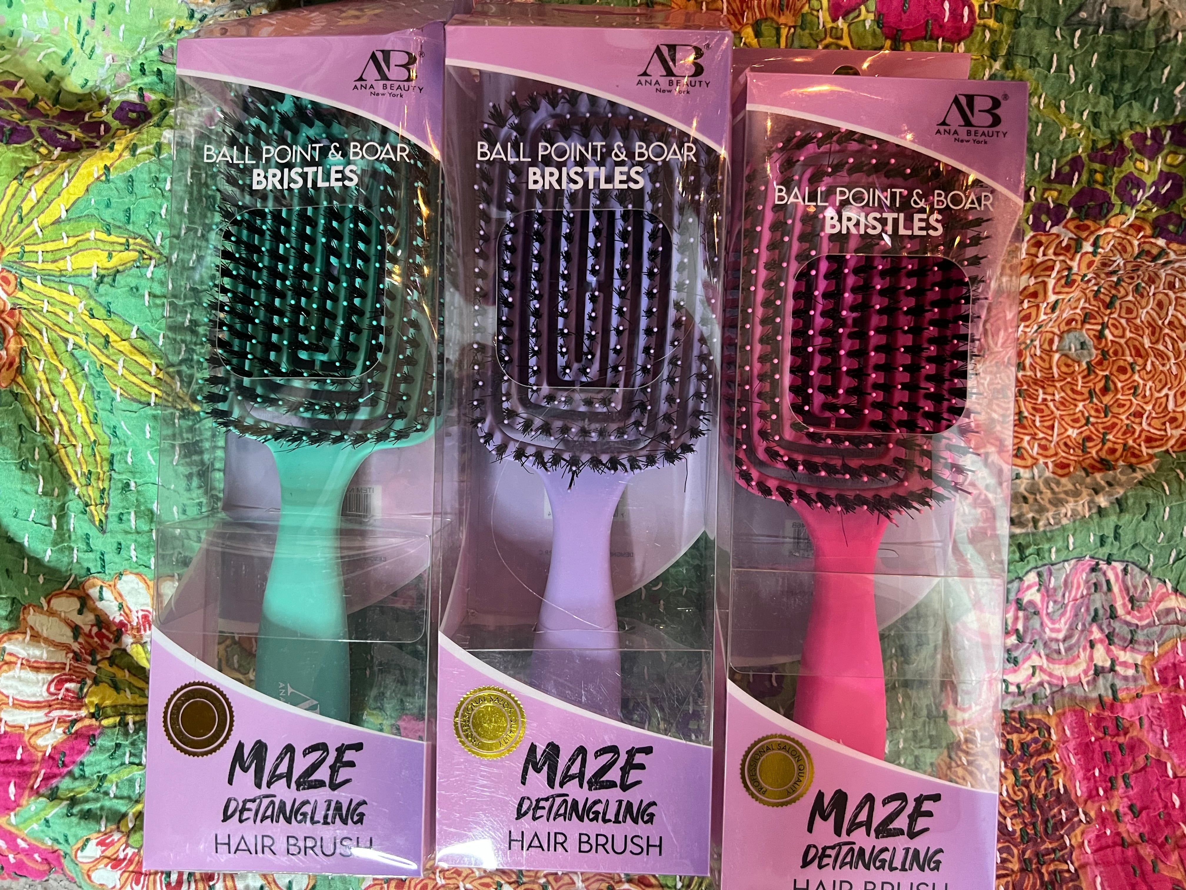 ANA BEAUTY Maze Detangling Hair Brush on Simply Obsessed