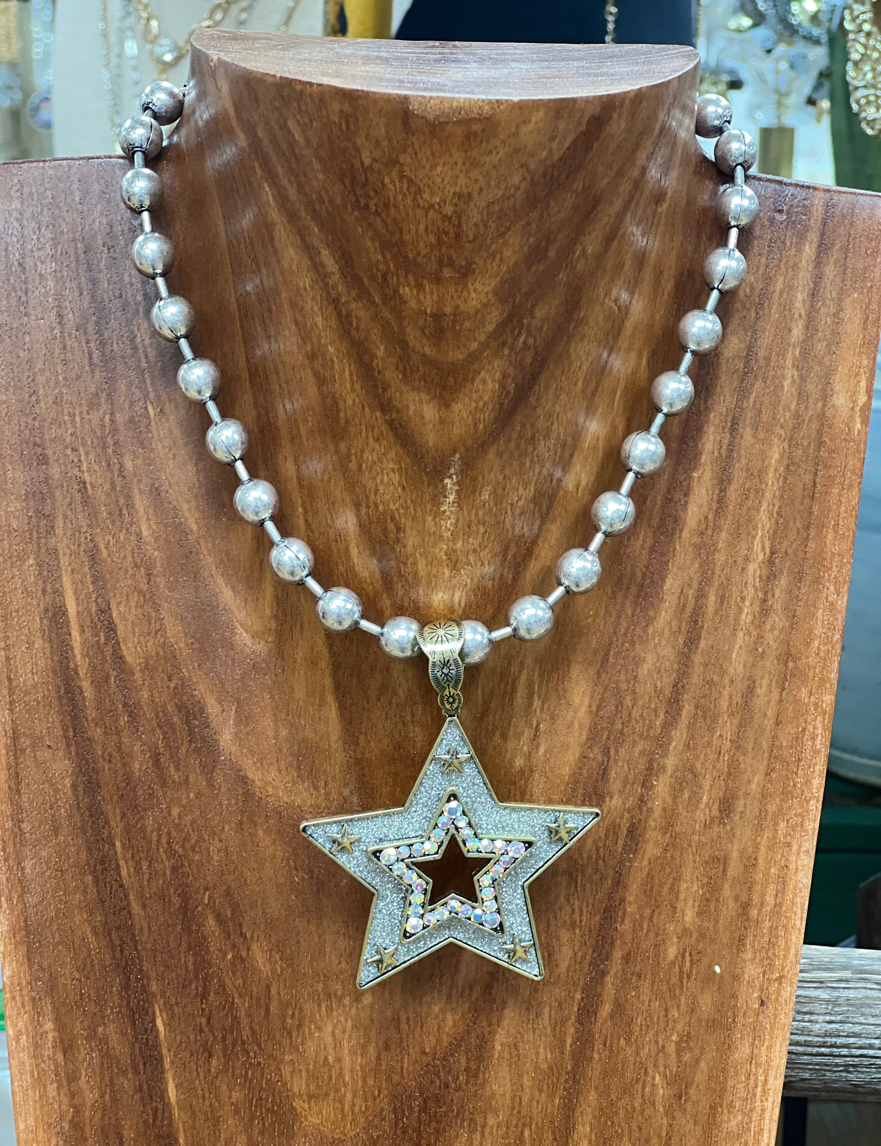 ATG Bling Star Necklaces on Simply Obsessed
