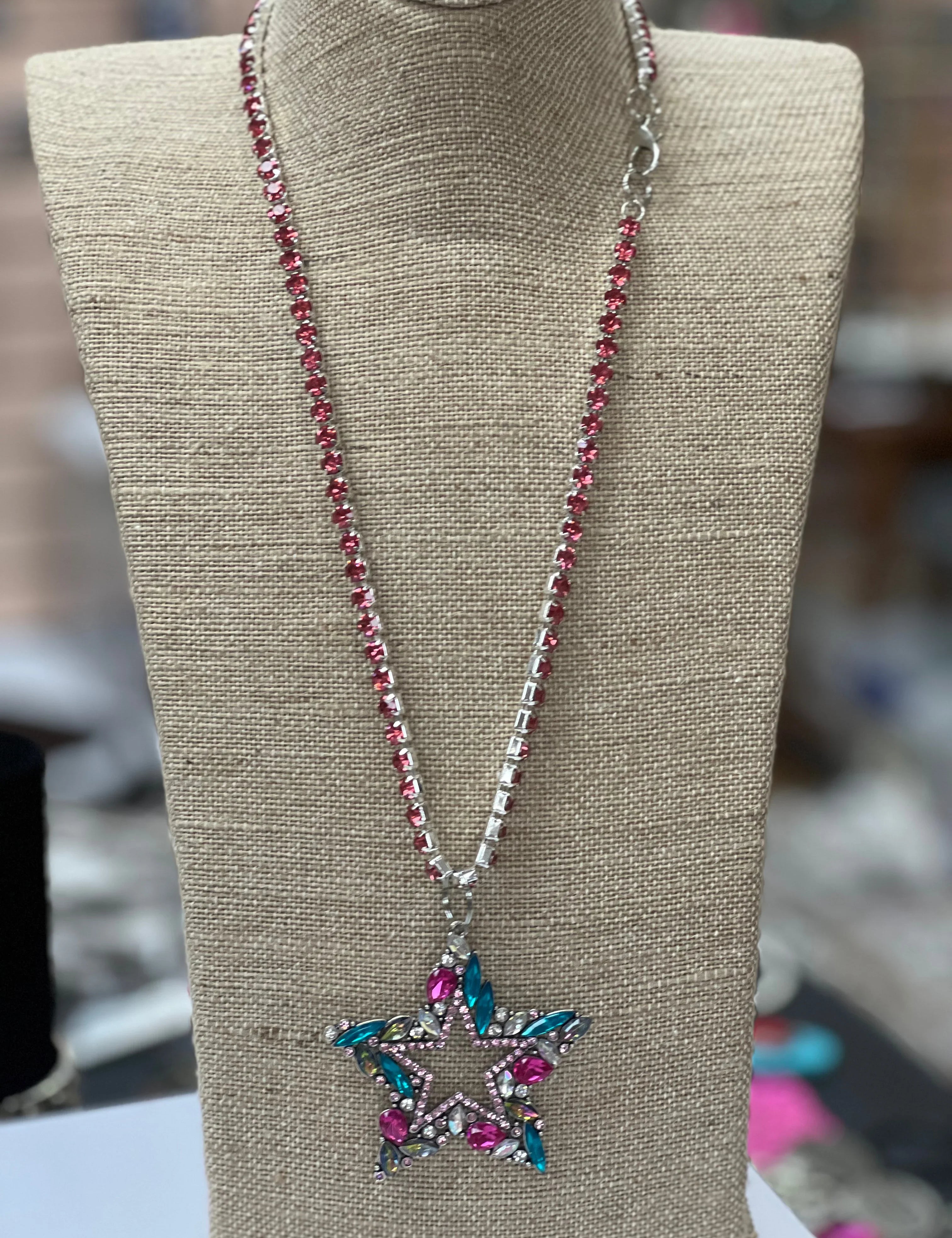 ATG DOORBUSTER Bling Star Necklace on Simply Obsessed