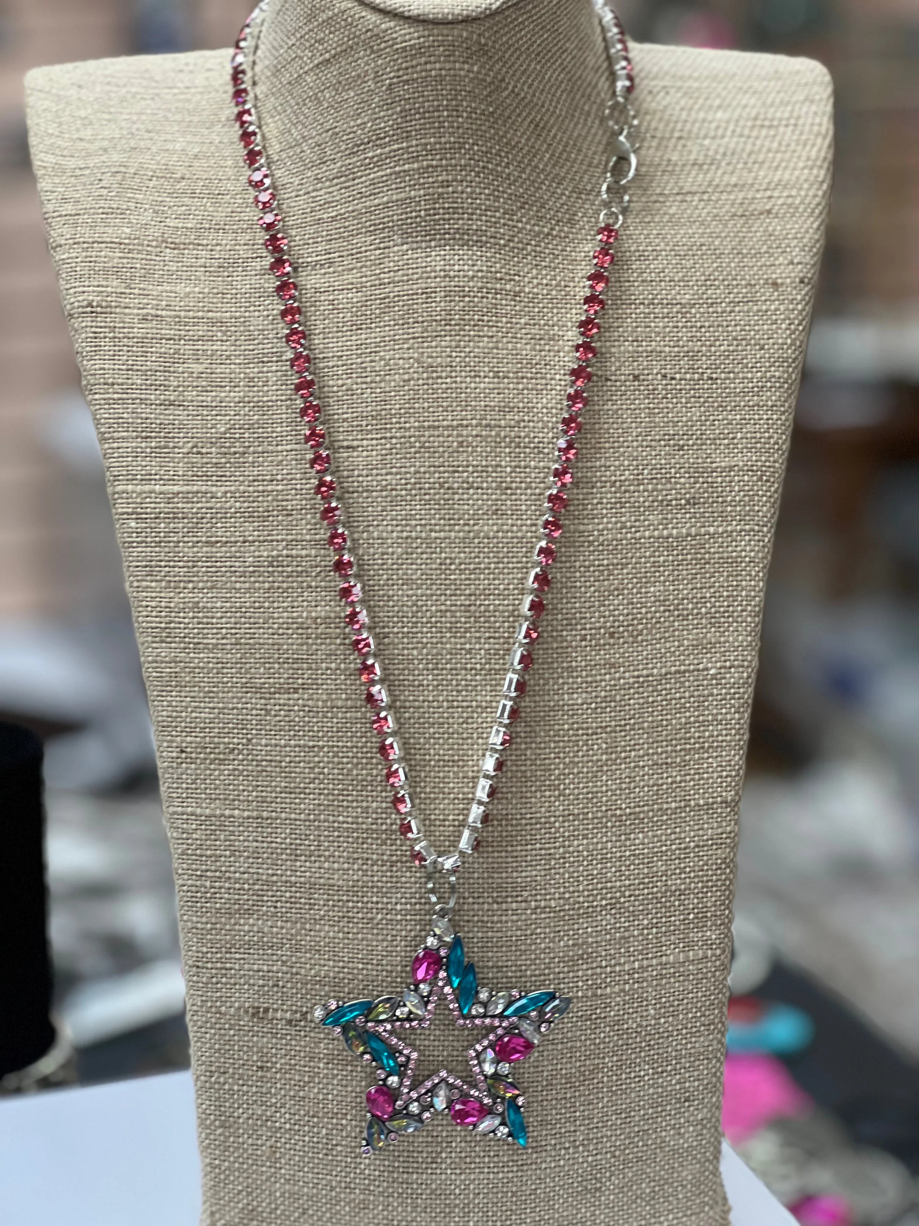 ATG DOORBUSTER Bling Star Necklace on Simply Obsessed