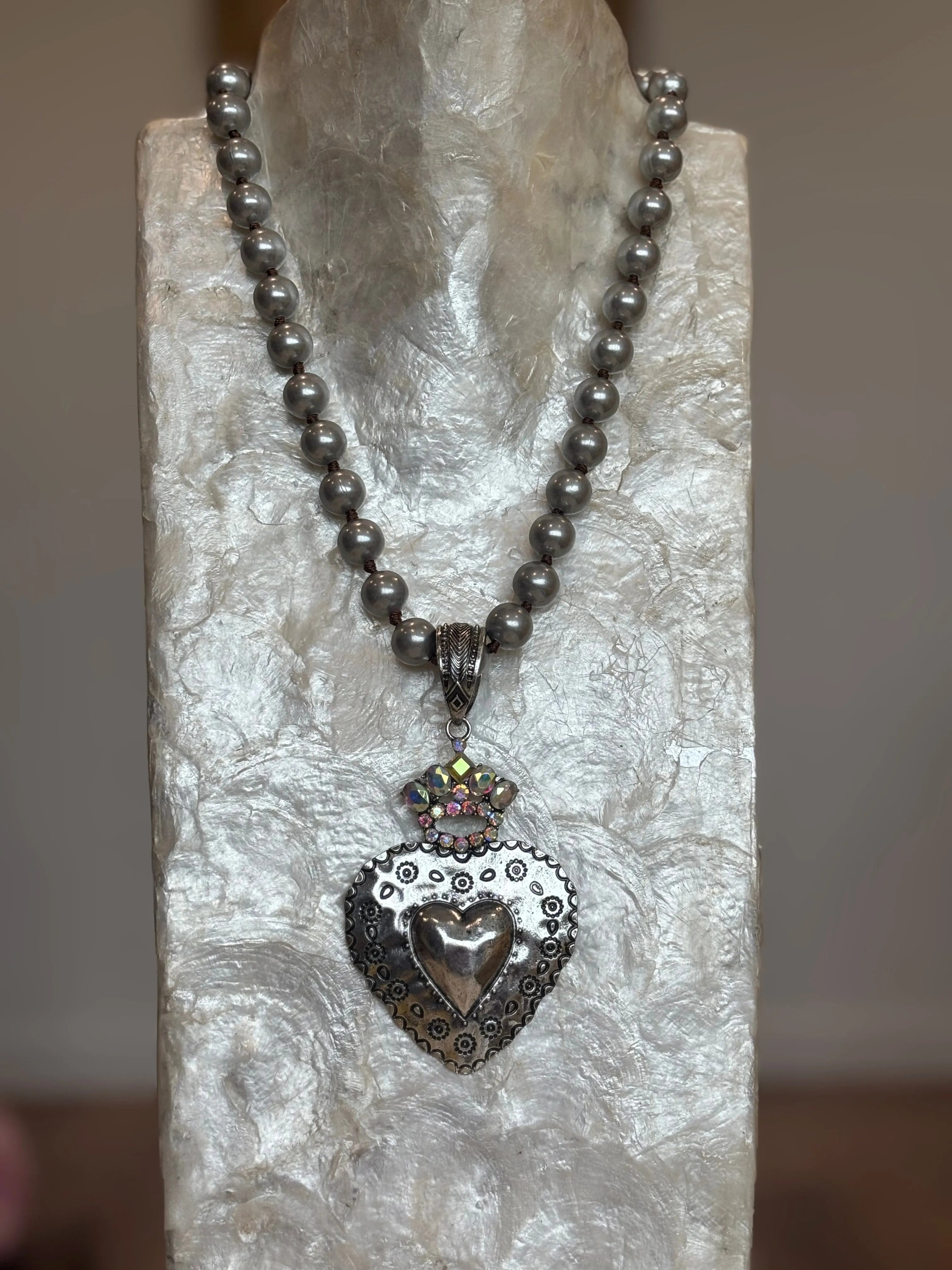 ATG Heart Queen Navajo Pearl Necklace on Simply Obsessed