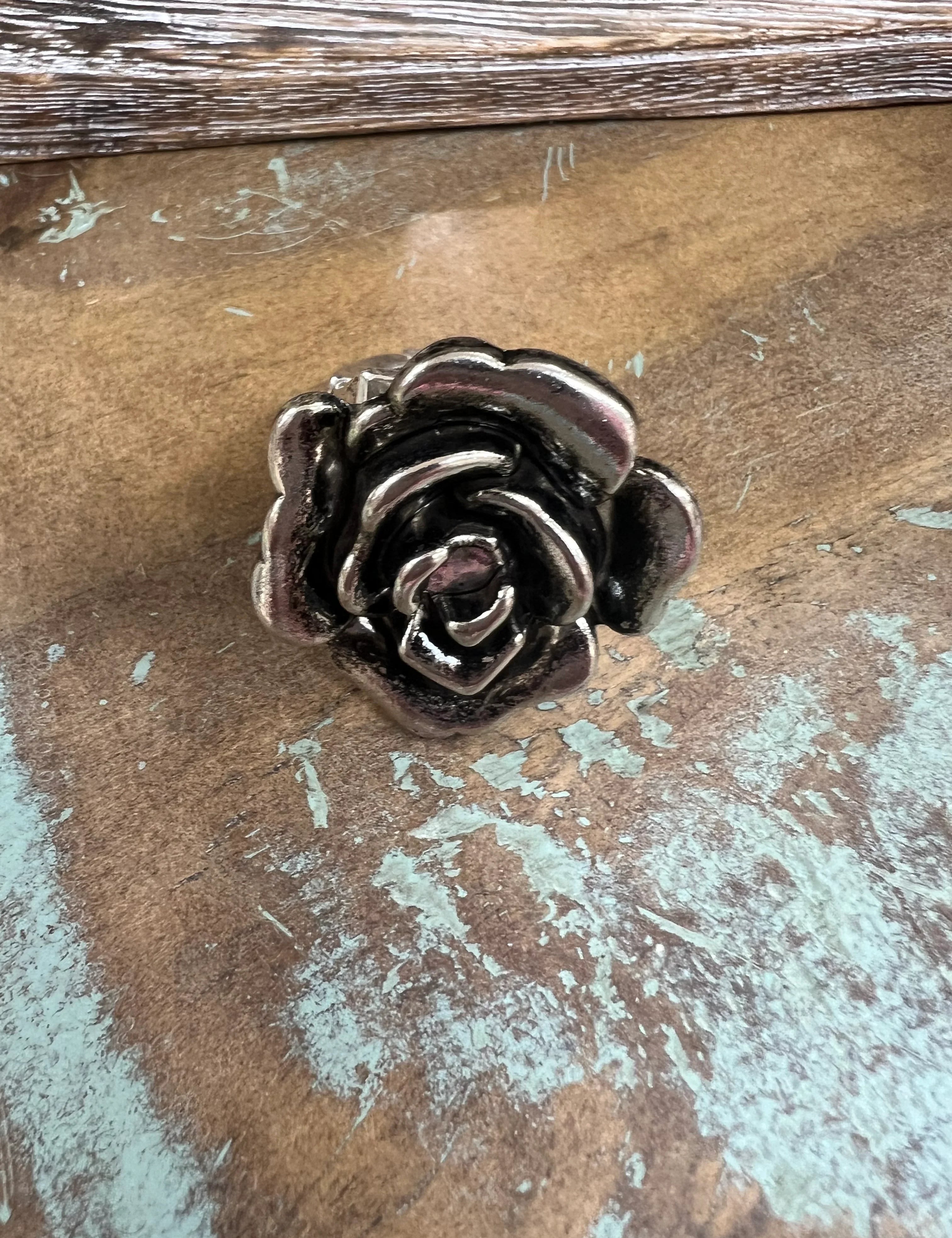 ATG Stretchy Rose Ring on Simply Obsessed