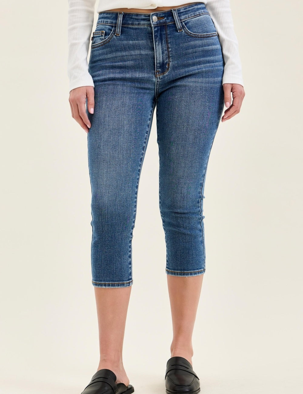 JUDY BLUE Mid-Rise Stretch Capri Jeans on Simply Obsessed