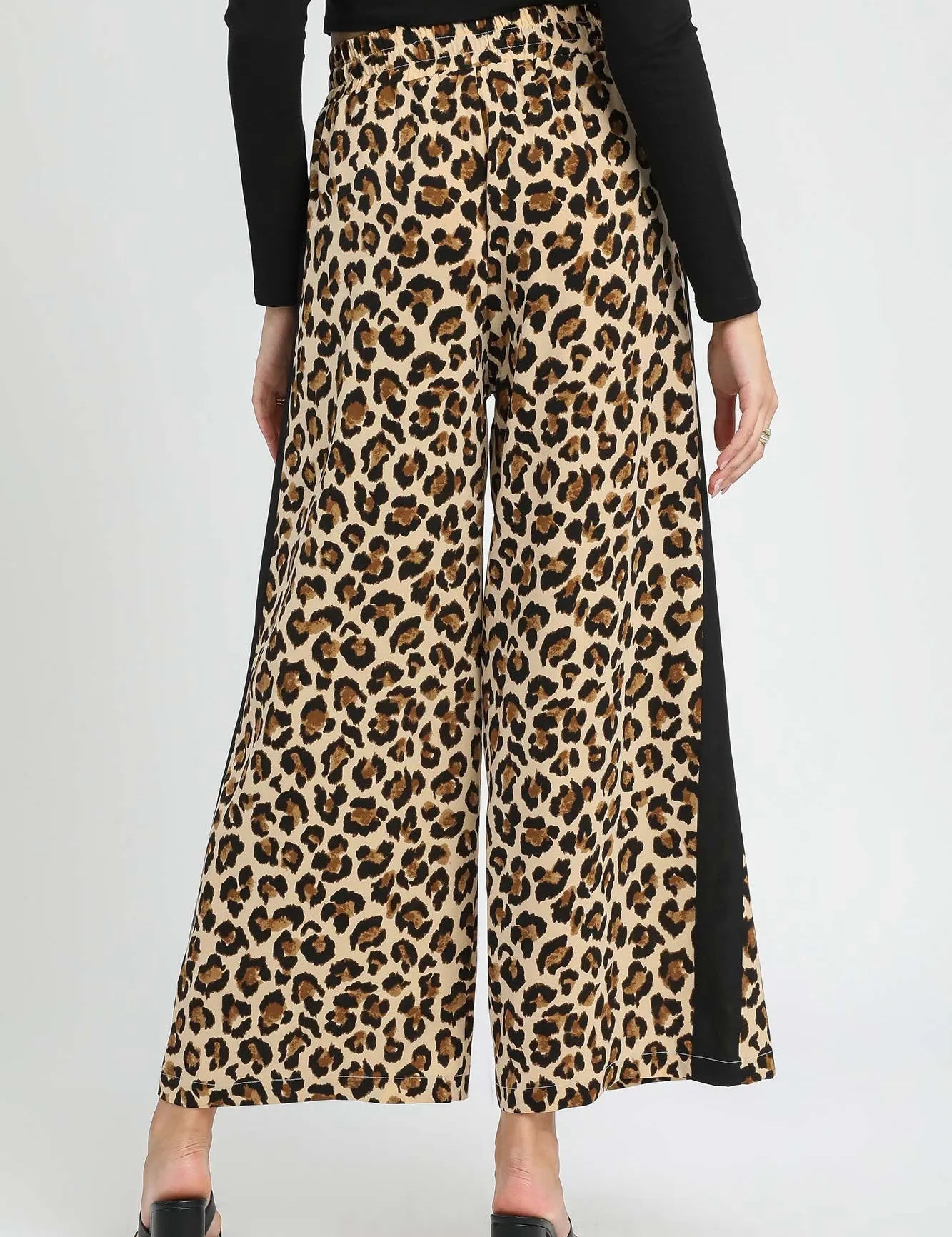 Umgee Leopard Print Wide-Leg Drawstring Pants on Simply Obsessed