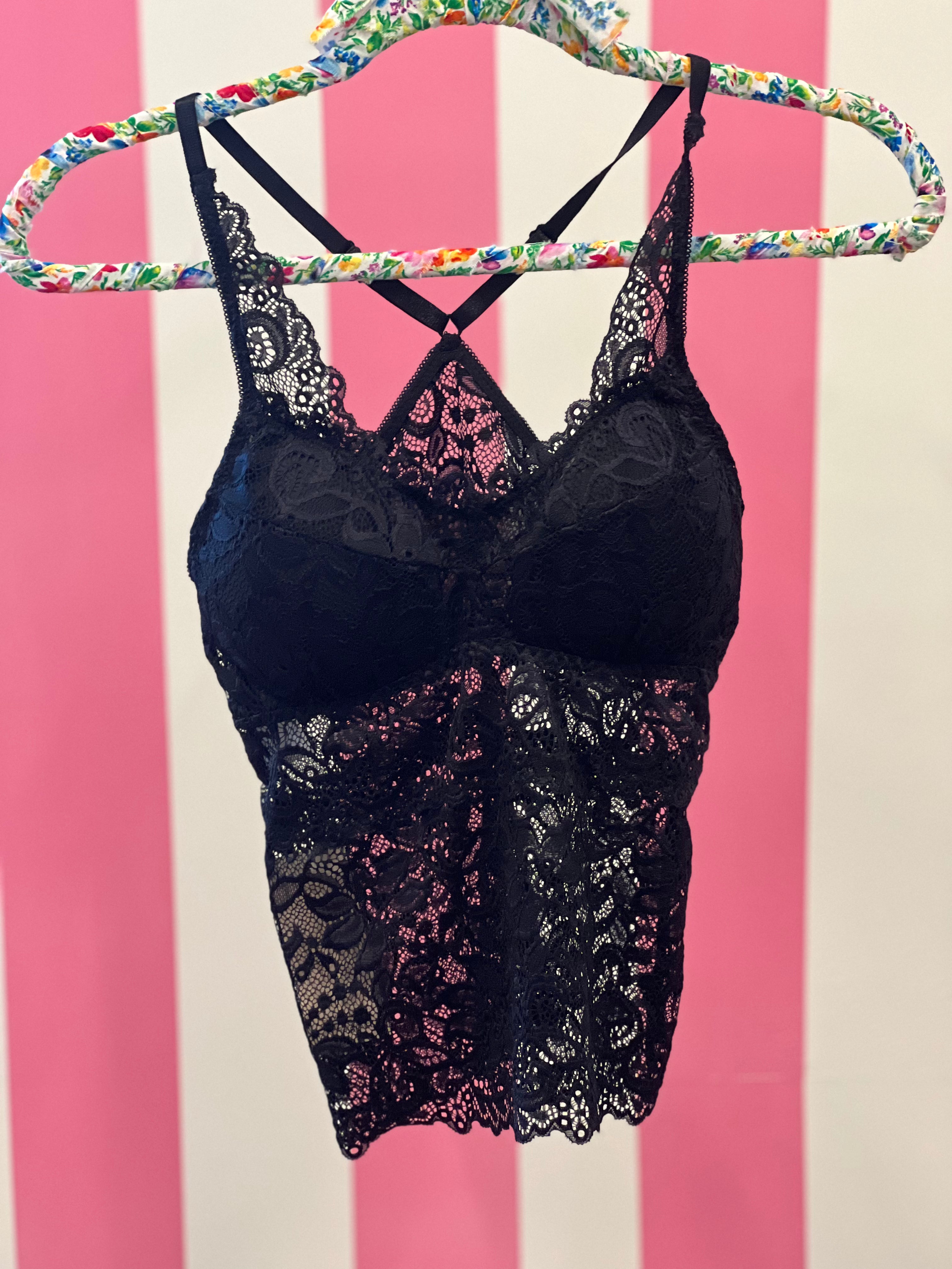 Black Lace Bralette on Simply Obsessed